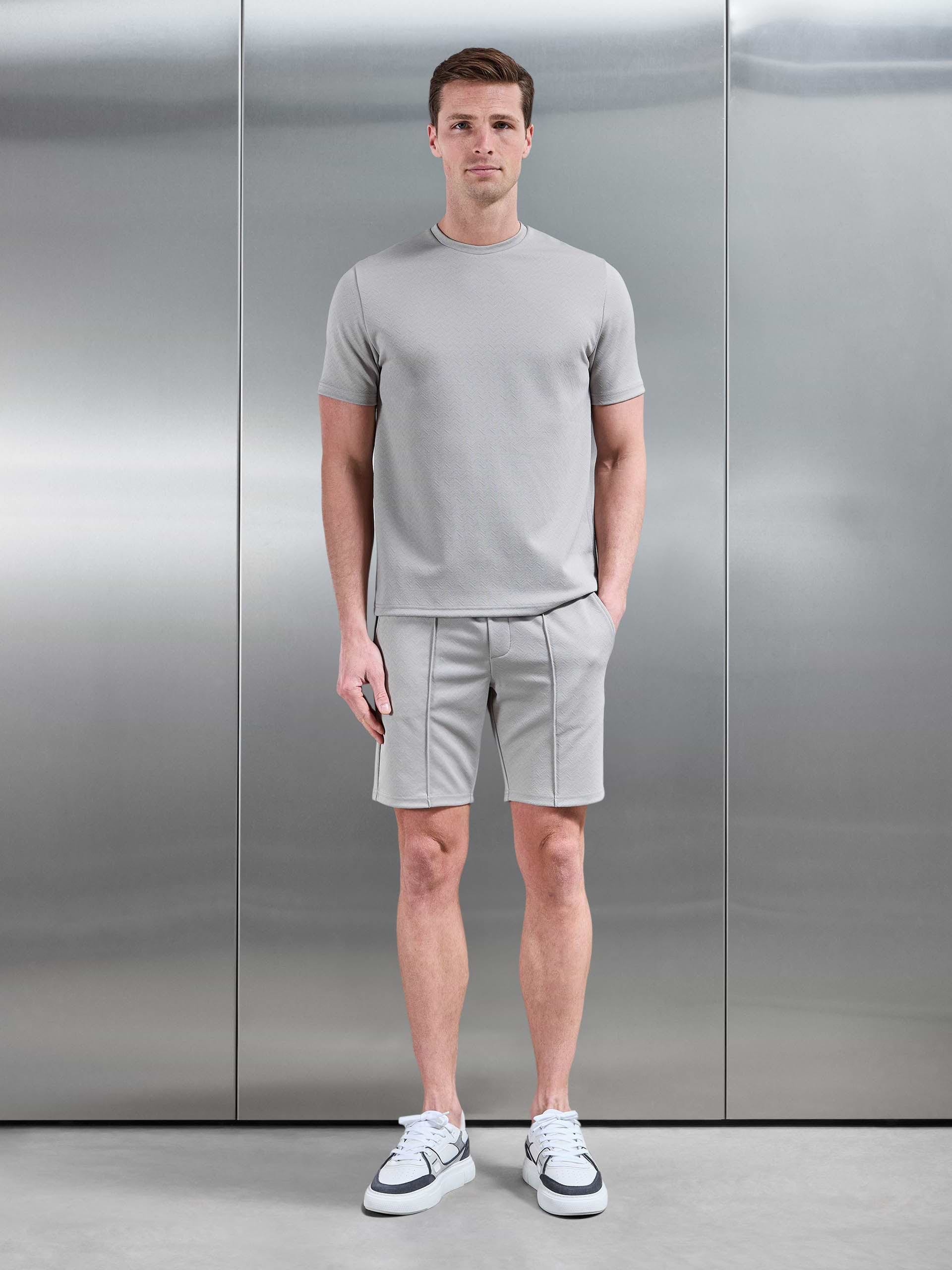 Mens Textured Interlock Short in Stone