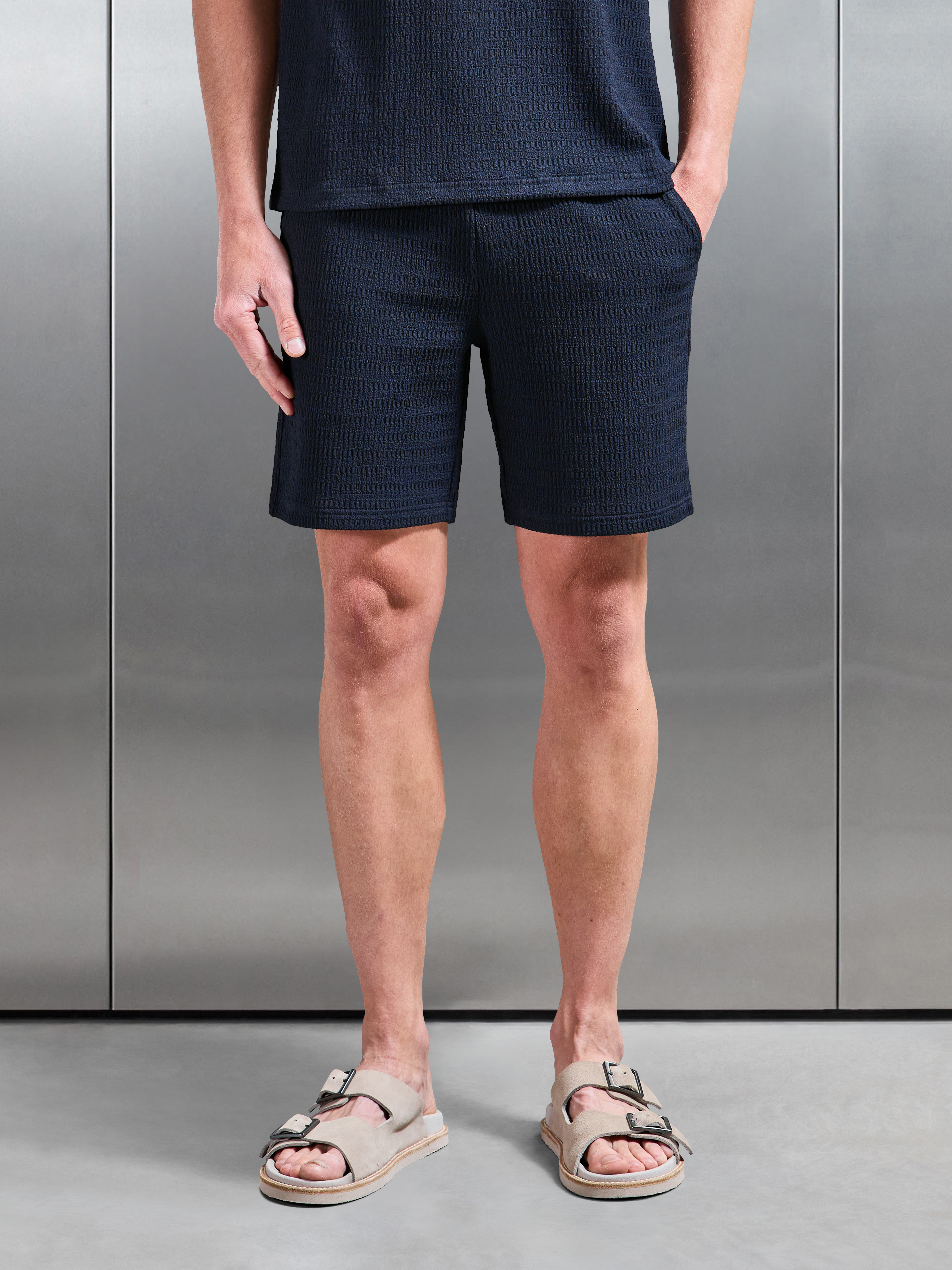 Mens To The Beach Short in Navy