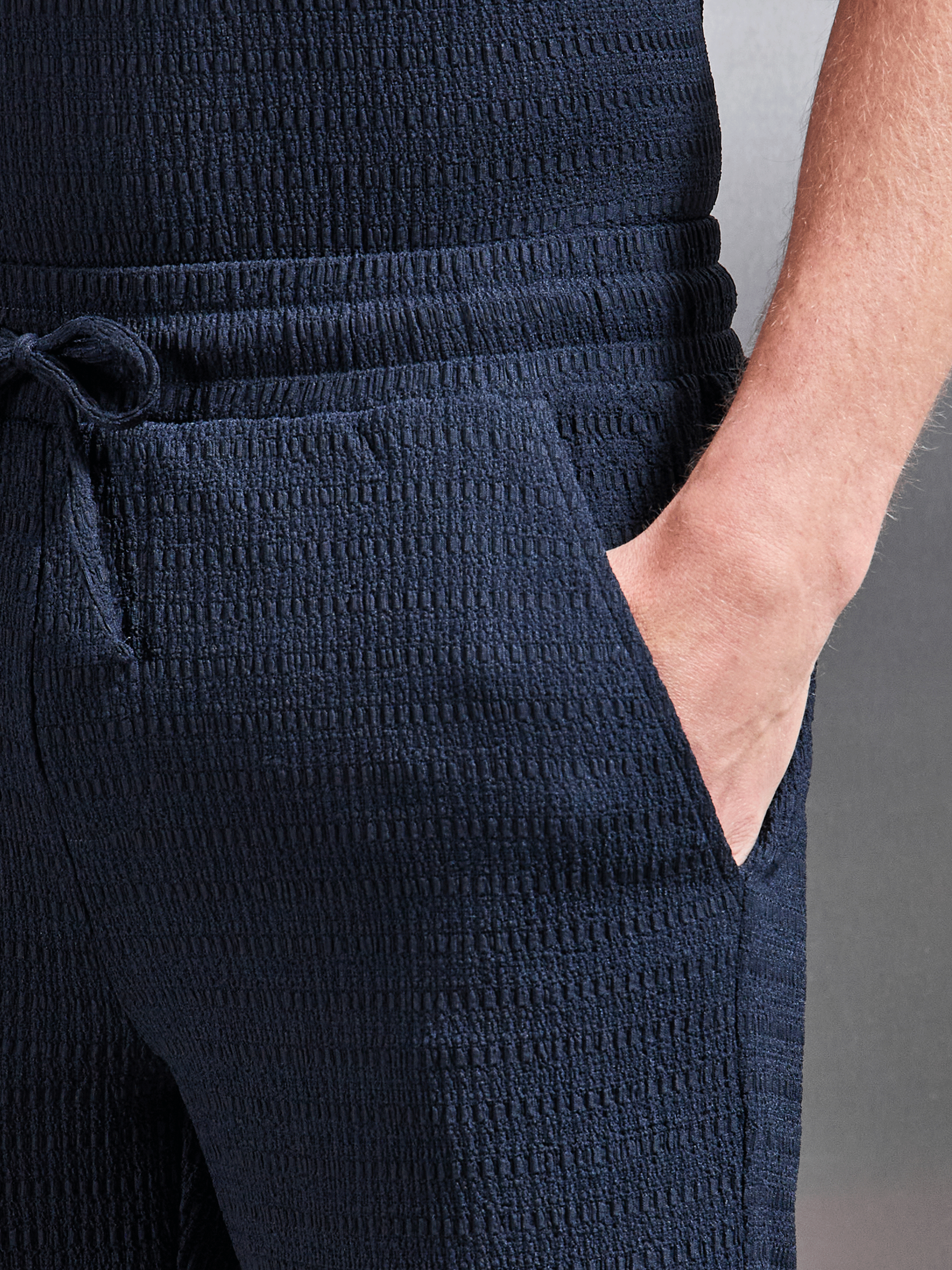Mens To The Beach Short in Navy