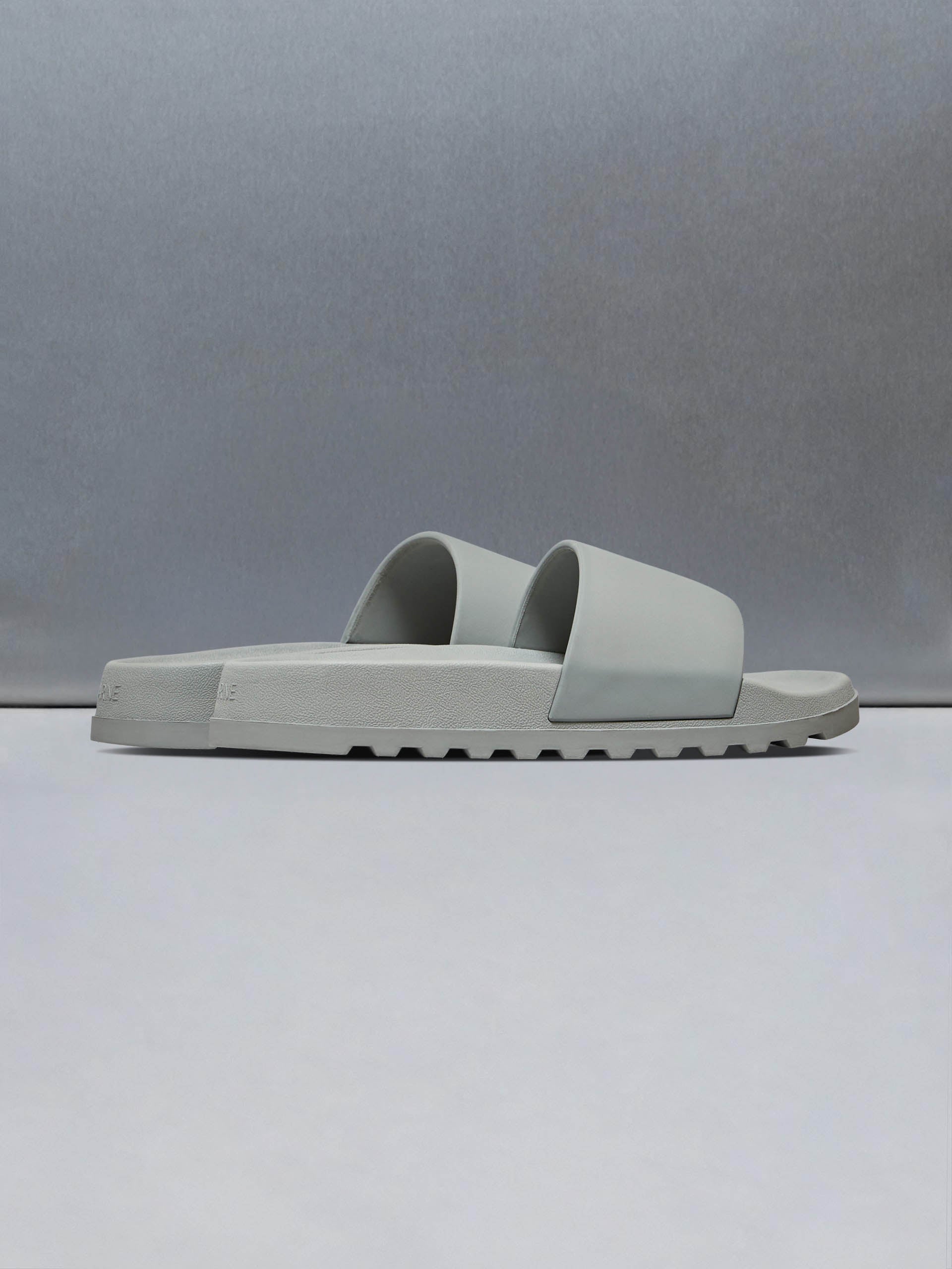 Mens Track Slider in Grey