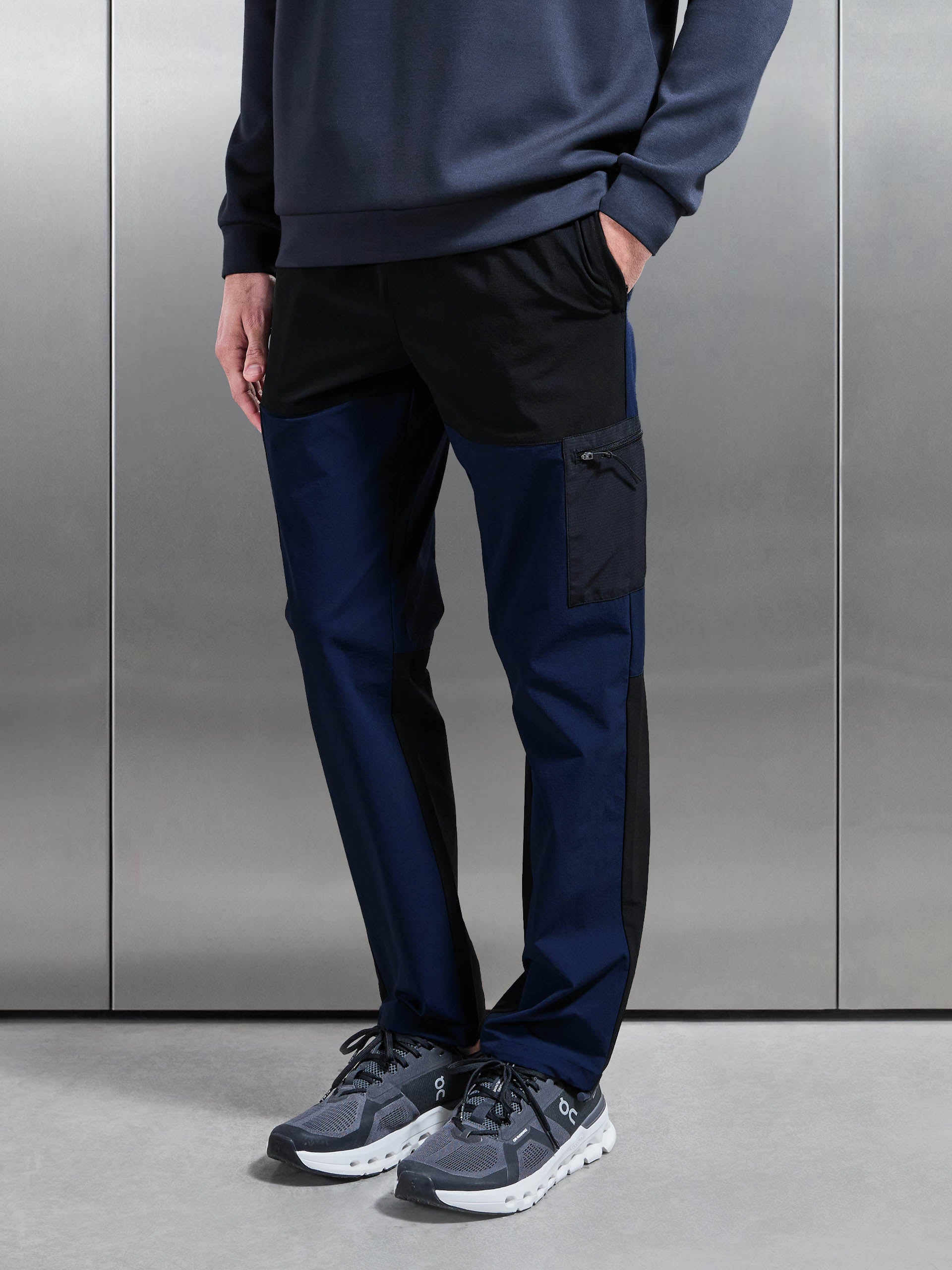 Mens Trail Colour Block Cargo Pant in Navy
