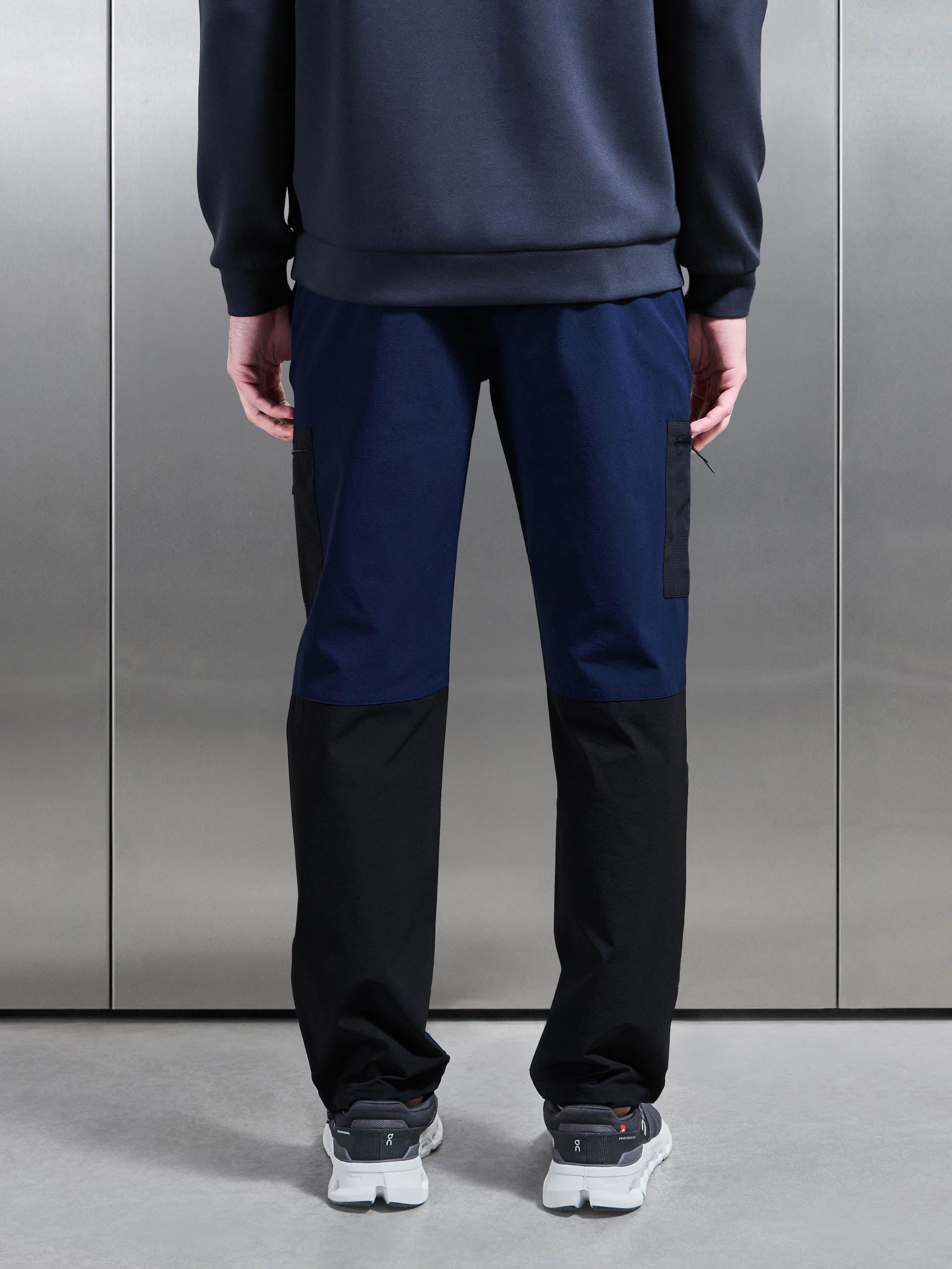 Mens Trail Colour Block Cargo Pant in Navy