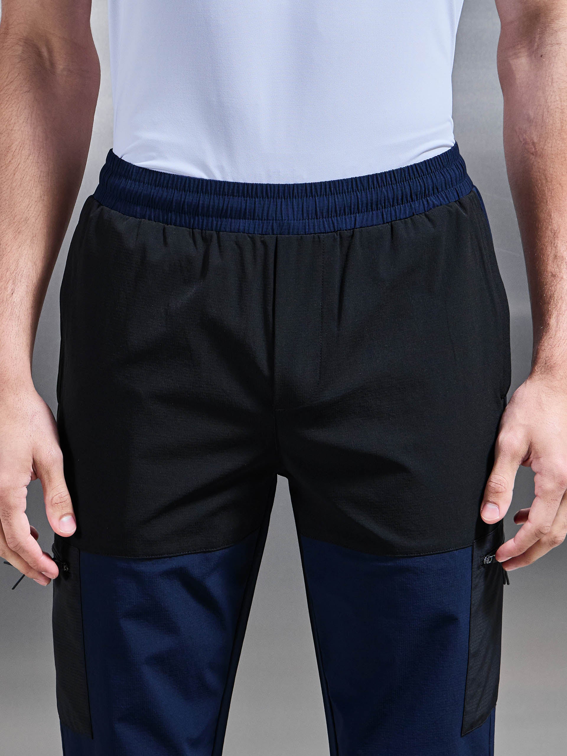 Mens Trail Colour Block Cargo Pant in Navy
