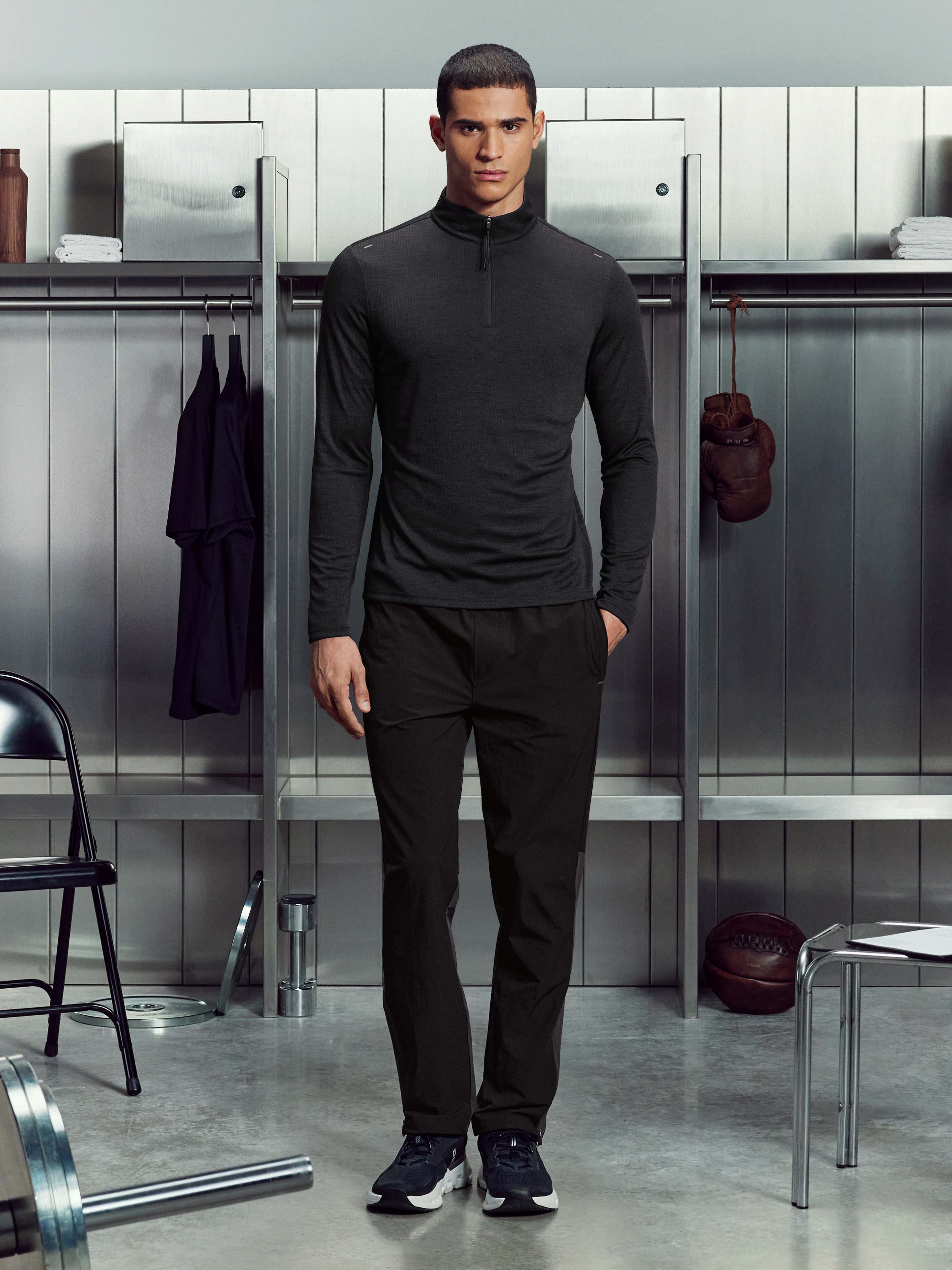 Mens Trail Half Zip in Black