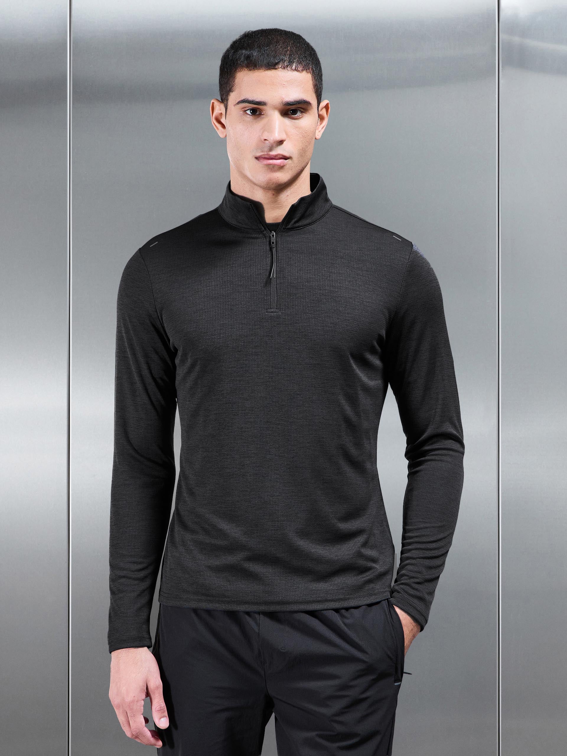 Mens Trail Half Zip in Black