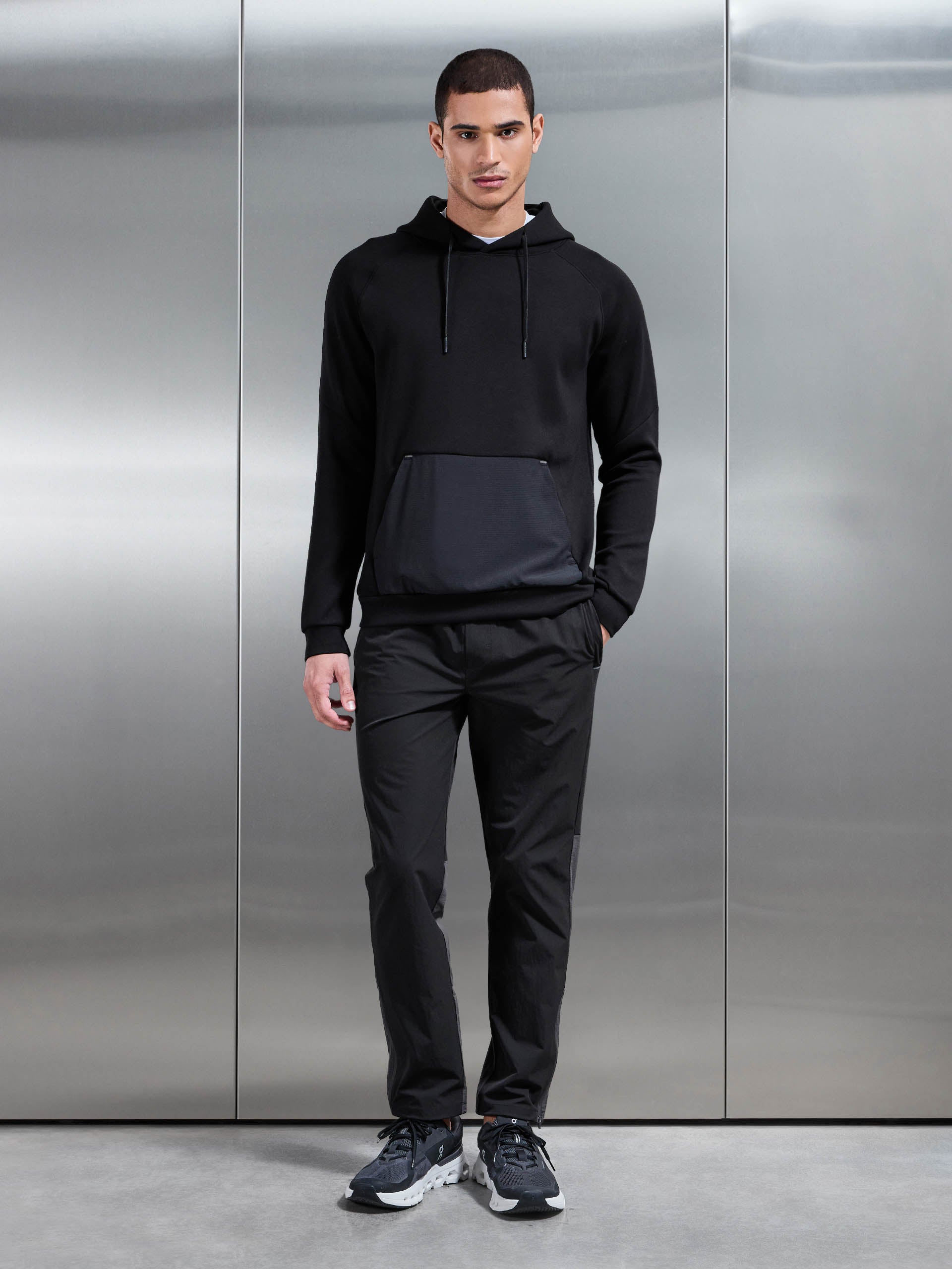 Mens Trail Hybrid Hoodie in Black