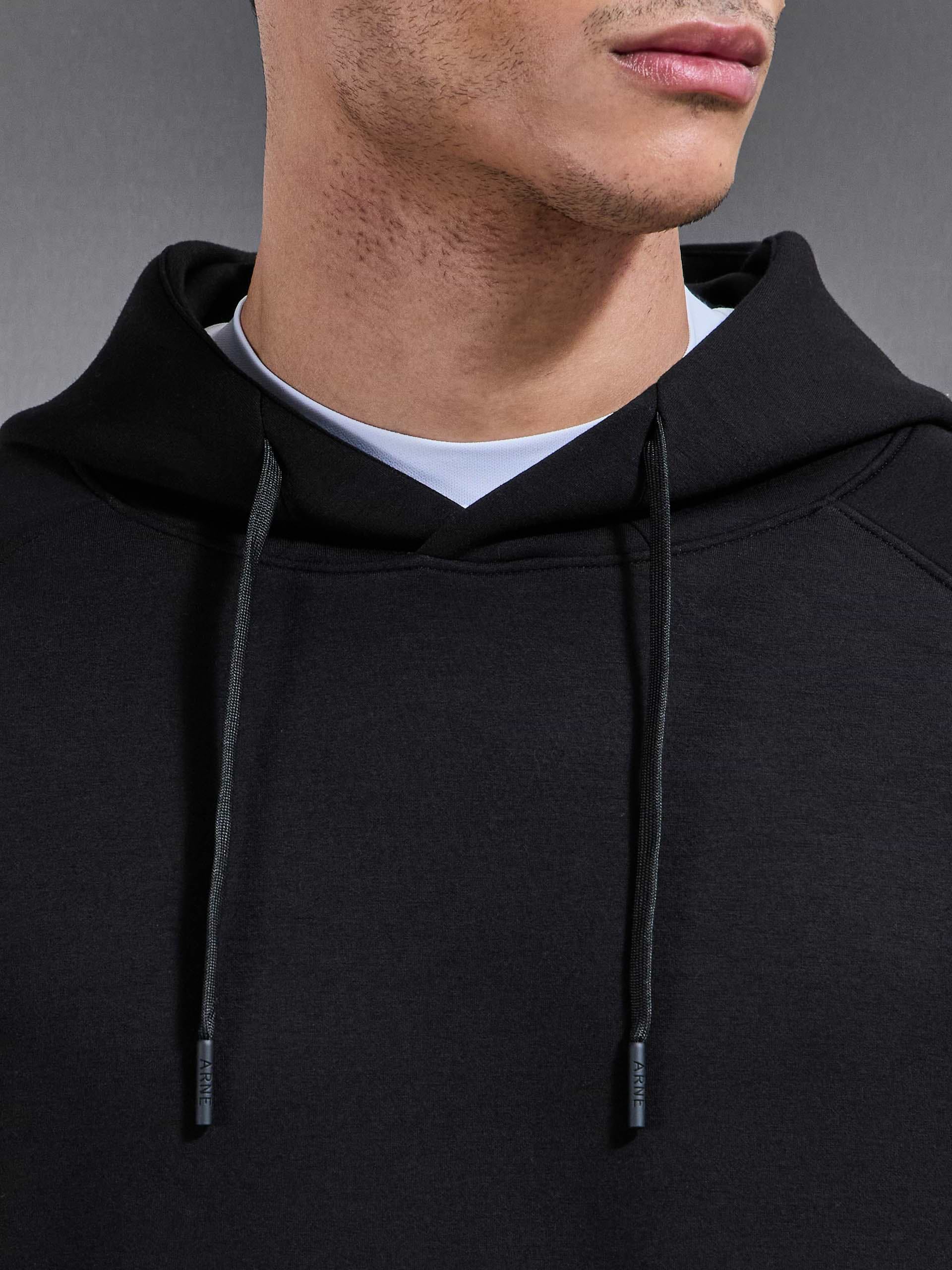 Trail Hybrid Hoodie in Black