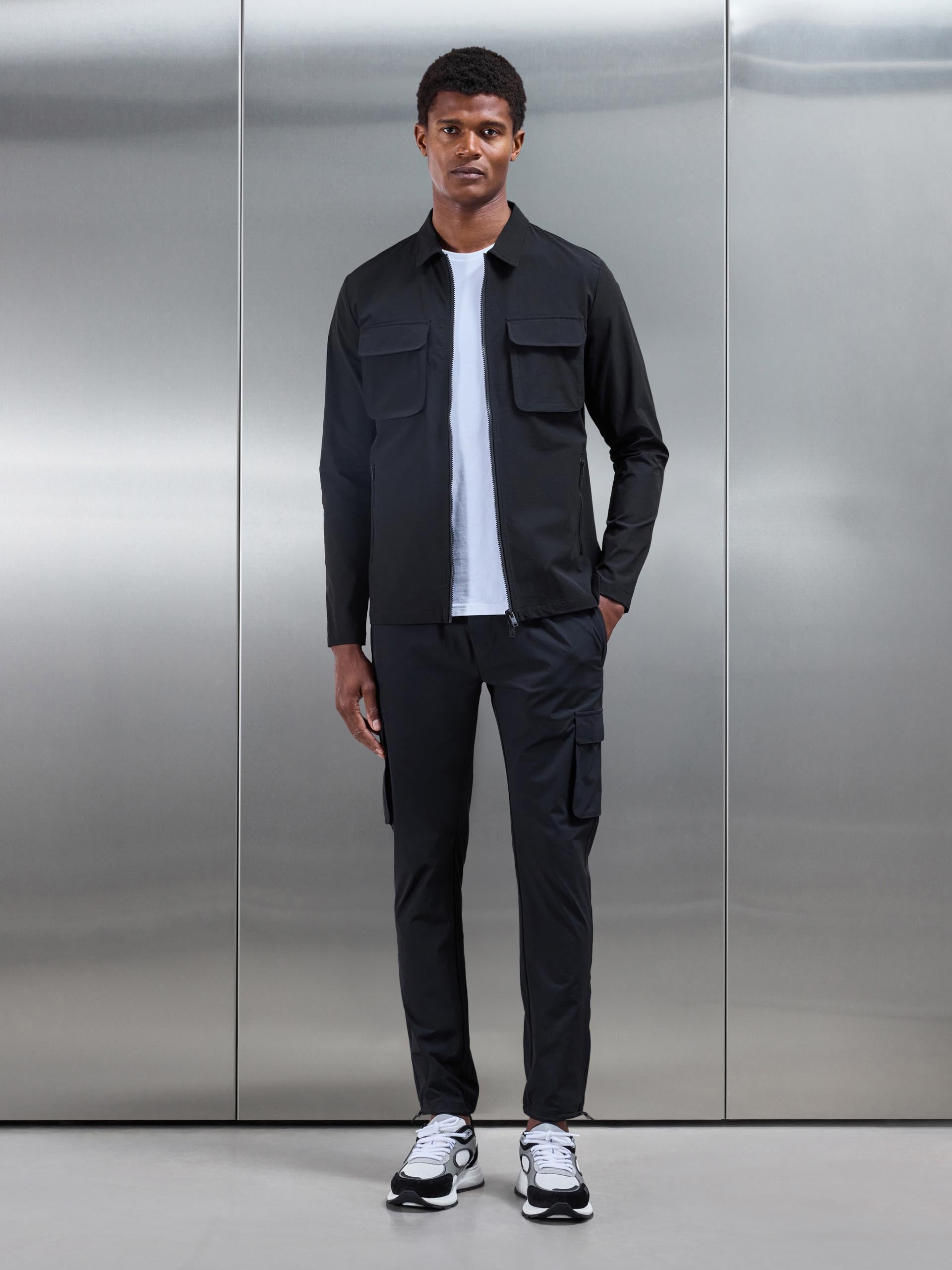 Mens Utility Cargo Overshirt in Black