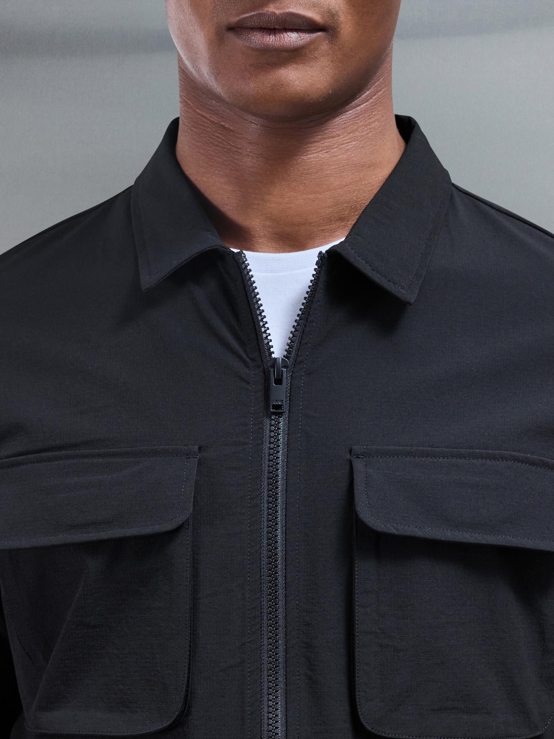 Mens Utility Cargo Overshirt in Black