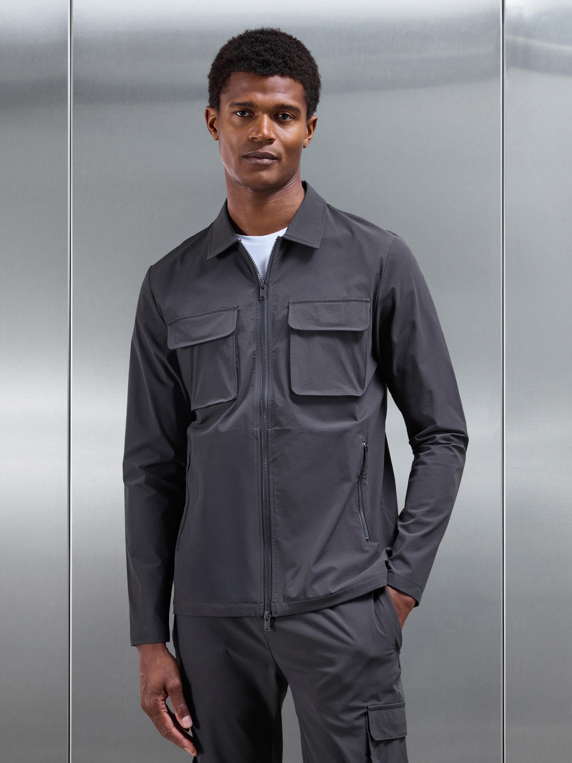 Mens Utility Cargo Overshirt in Grey