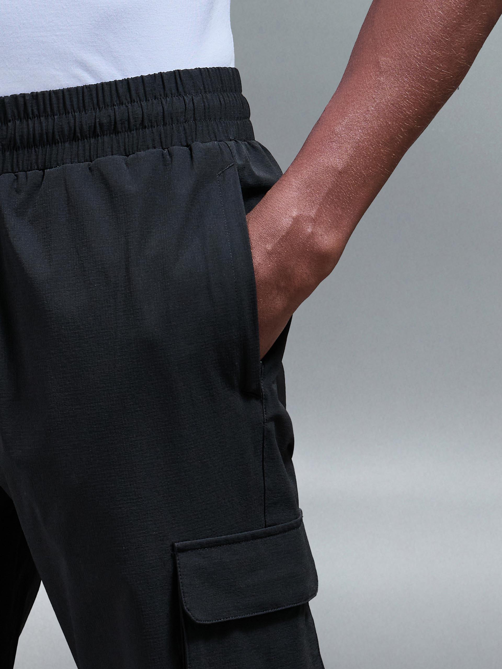 Mens Utility Cargo Pant in Black