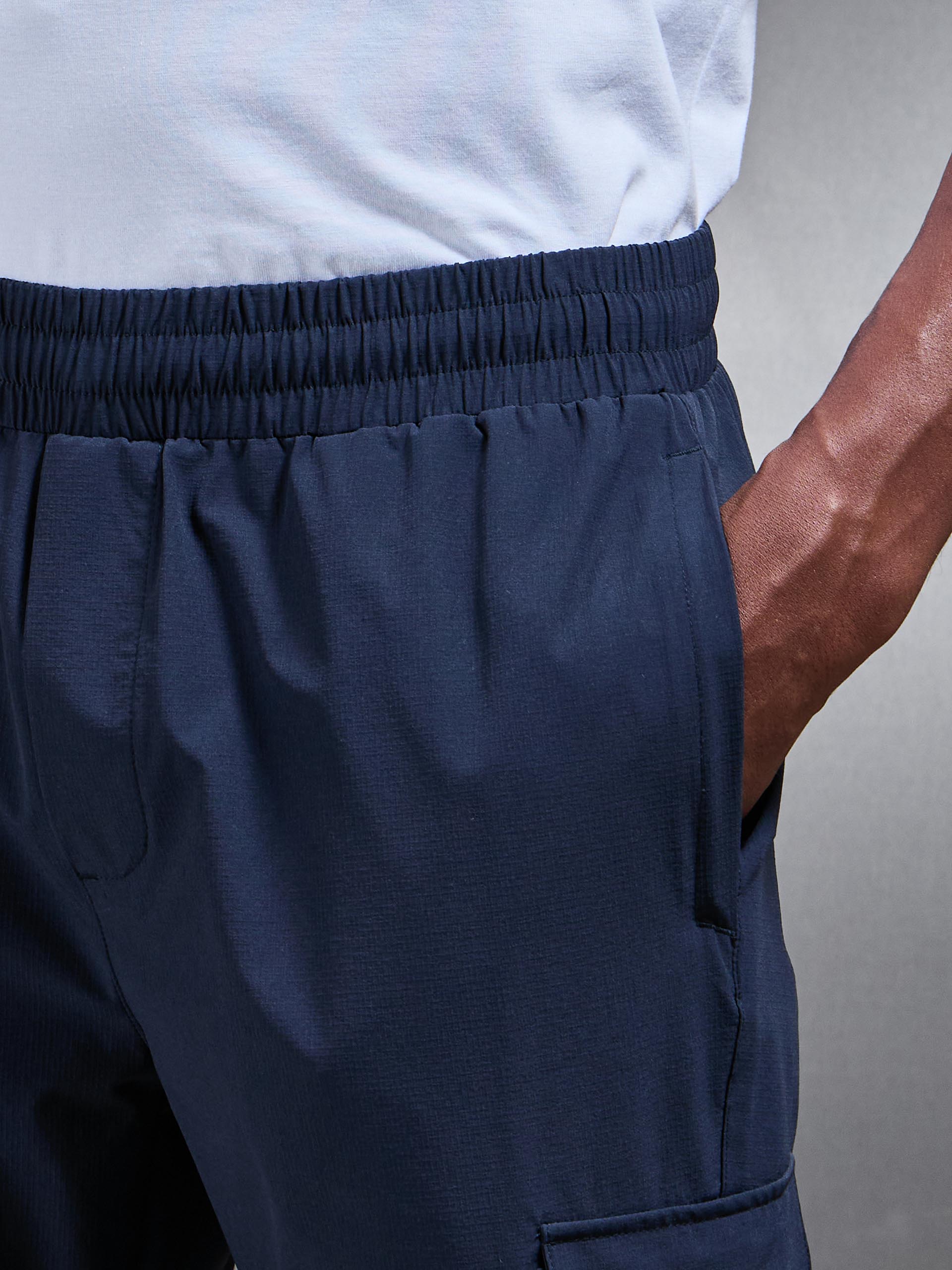 Mens Utility Cargo Pant in Navy