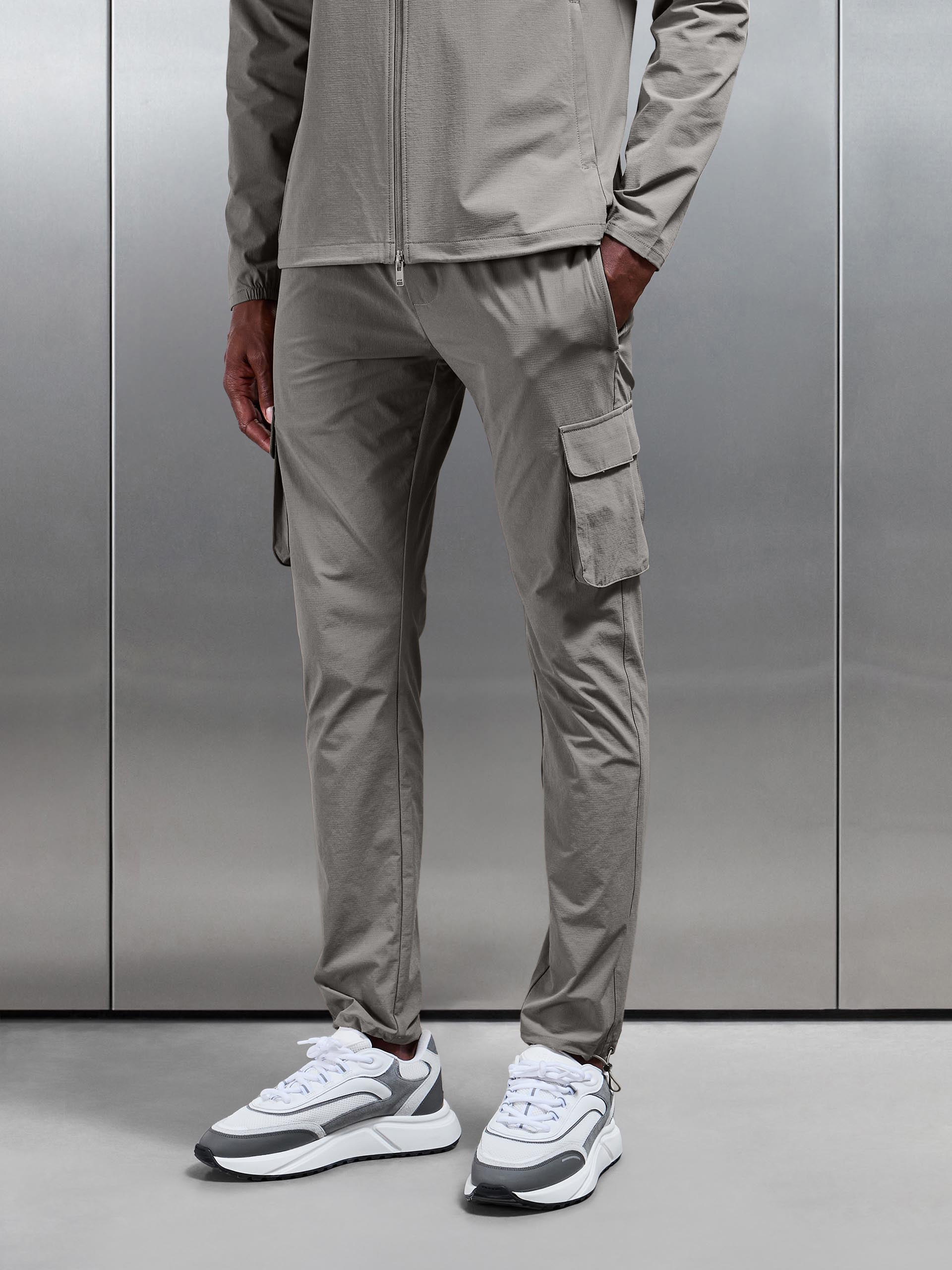 Mens Utility Cargo Pant in Olive