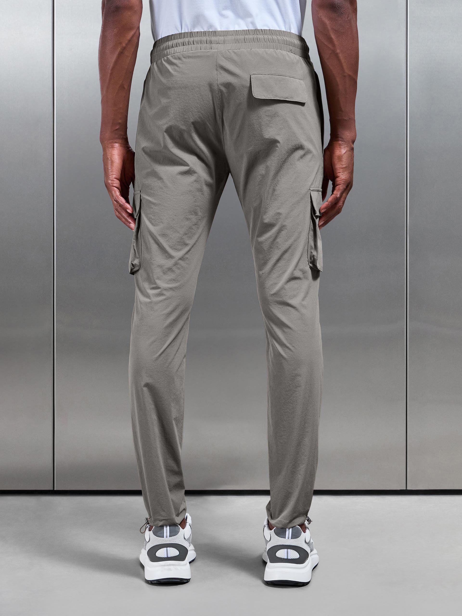 Mens Utility Cargo Pant in Olive