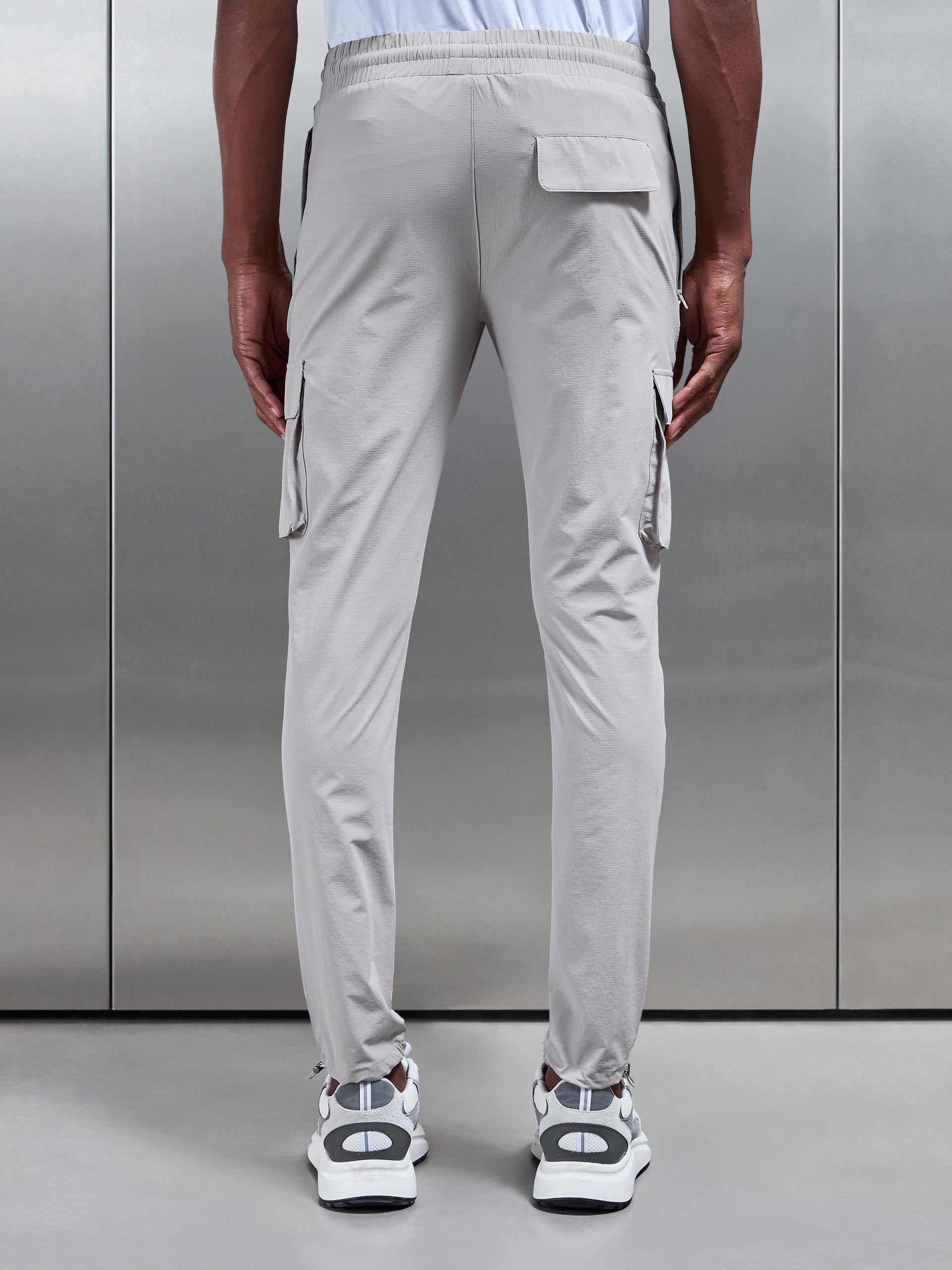 Mens Utility Cargo Pant in Stone
