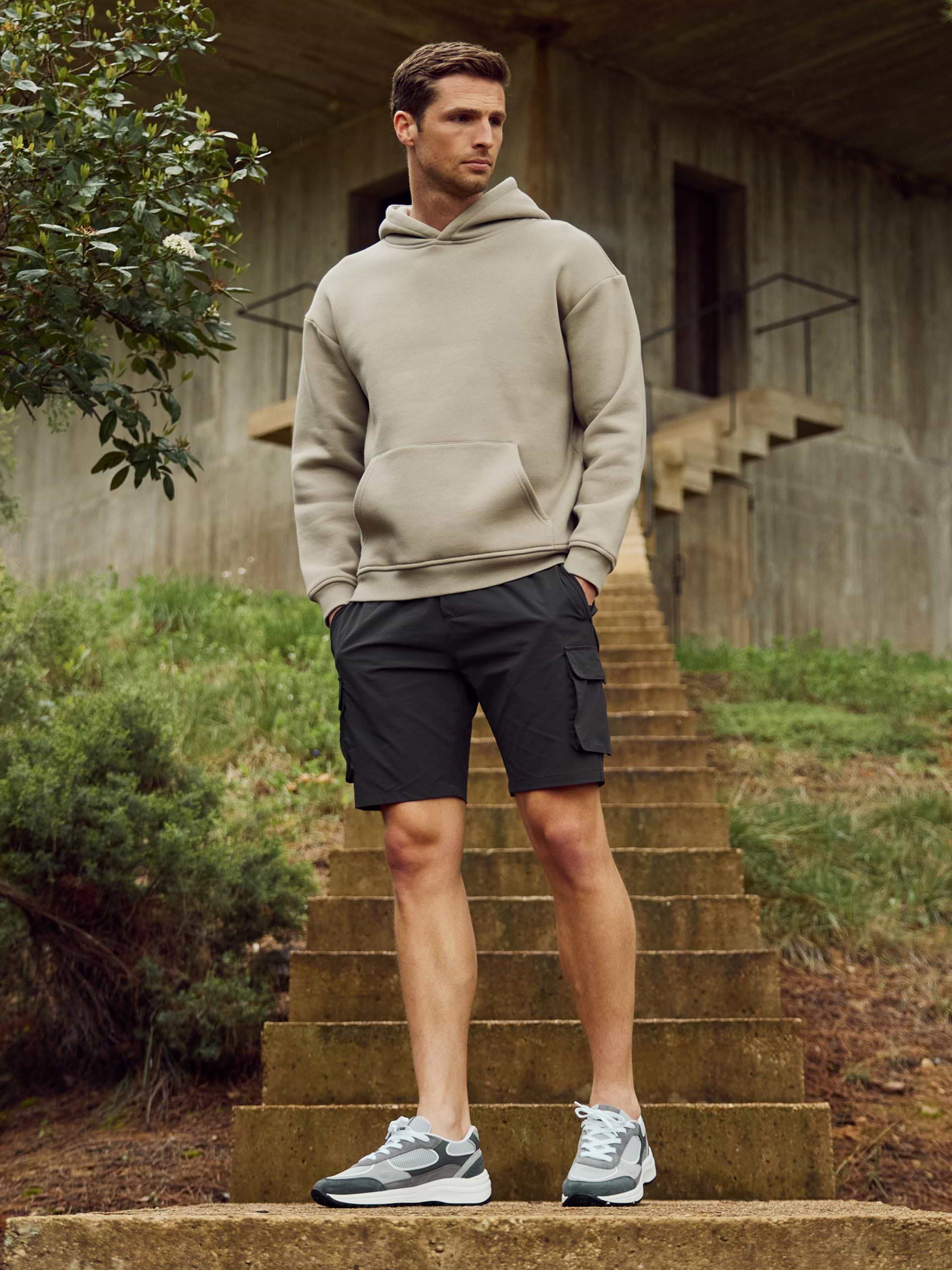 Mens Utility Cargo Short in Grey