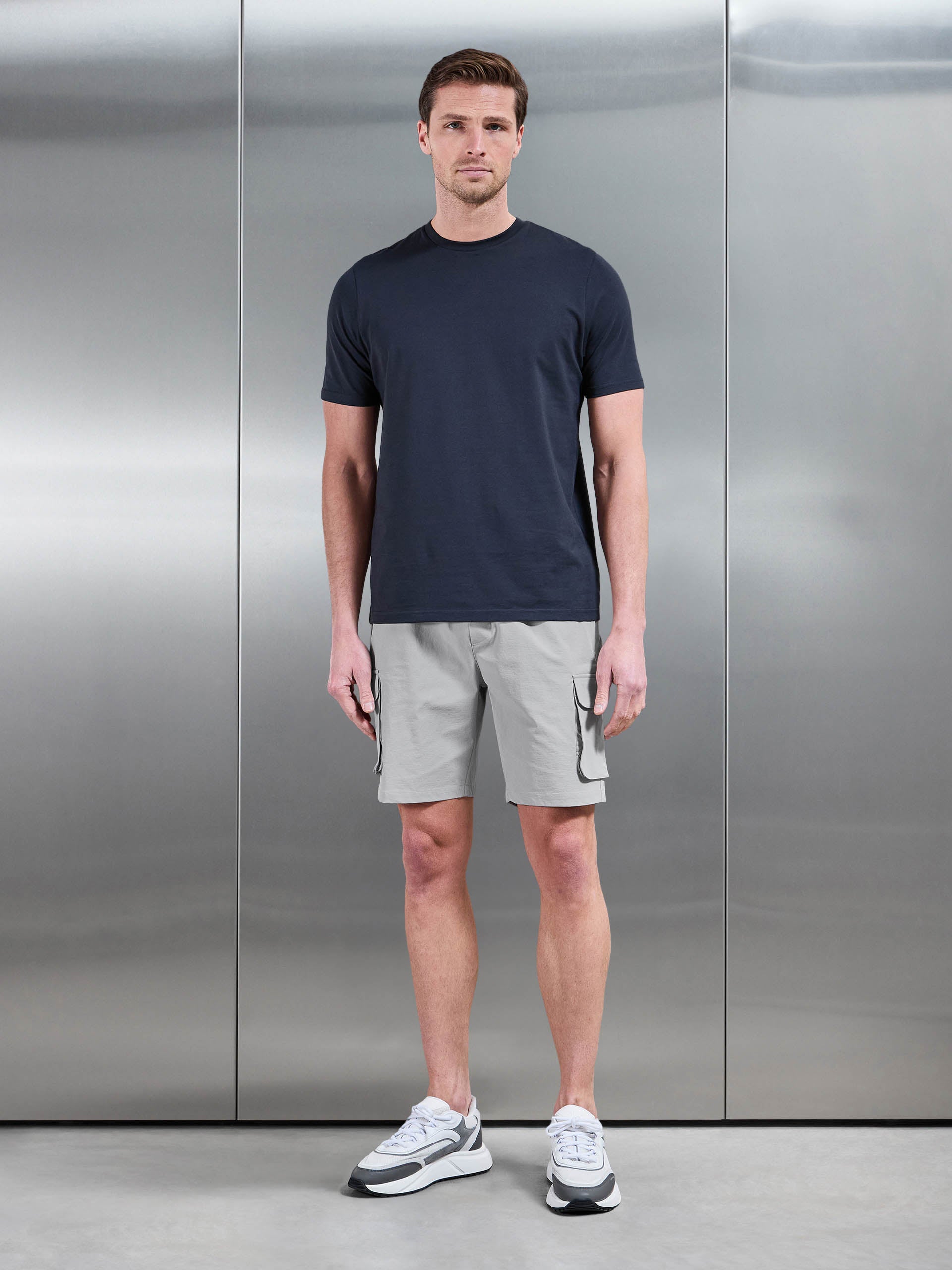 Mens Utility Cargo Short in Mid Grey