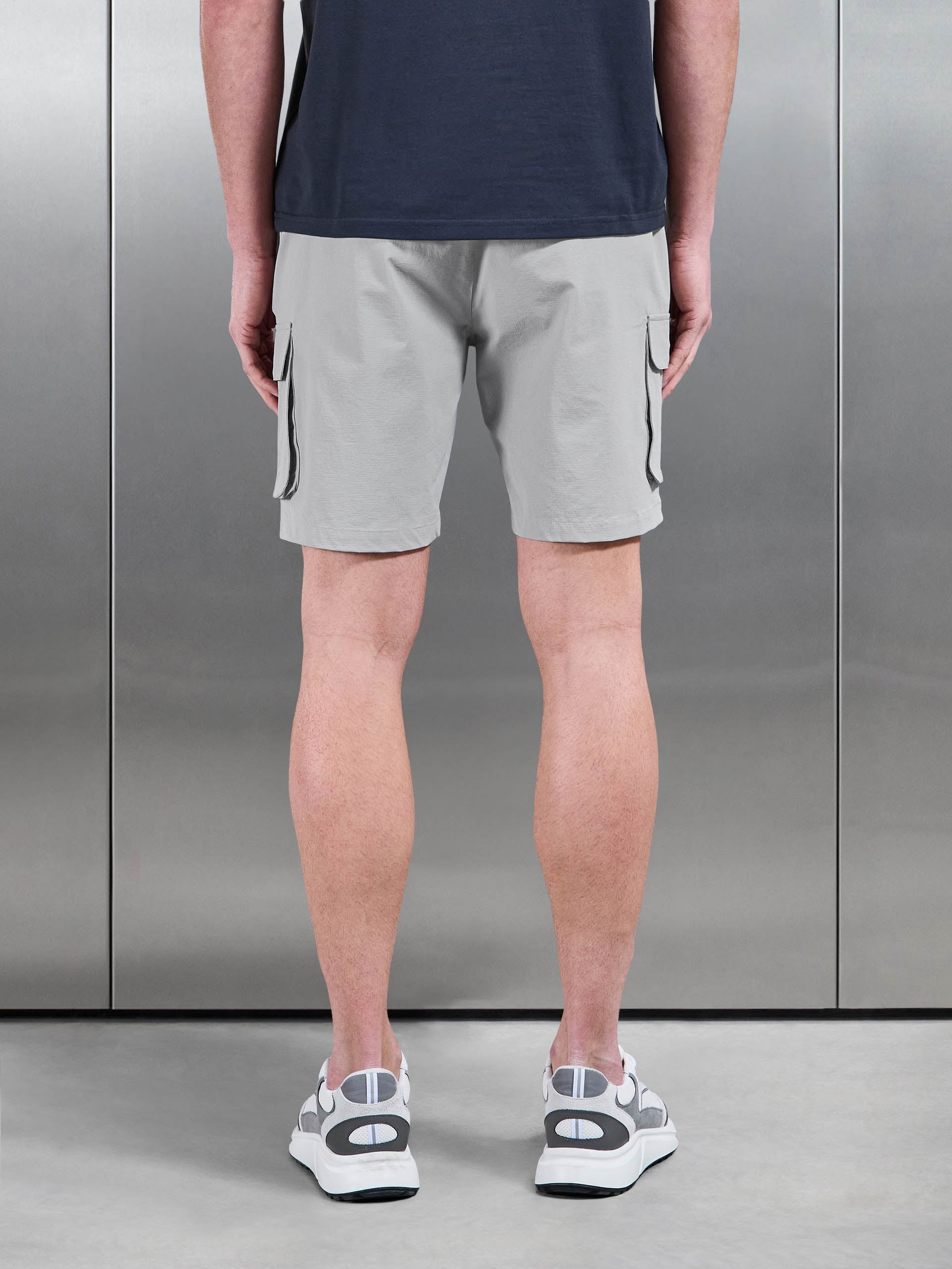 Mens Utility Cargo Short in Mid Grey