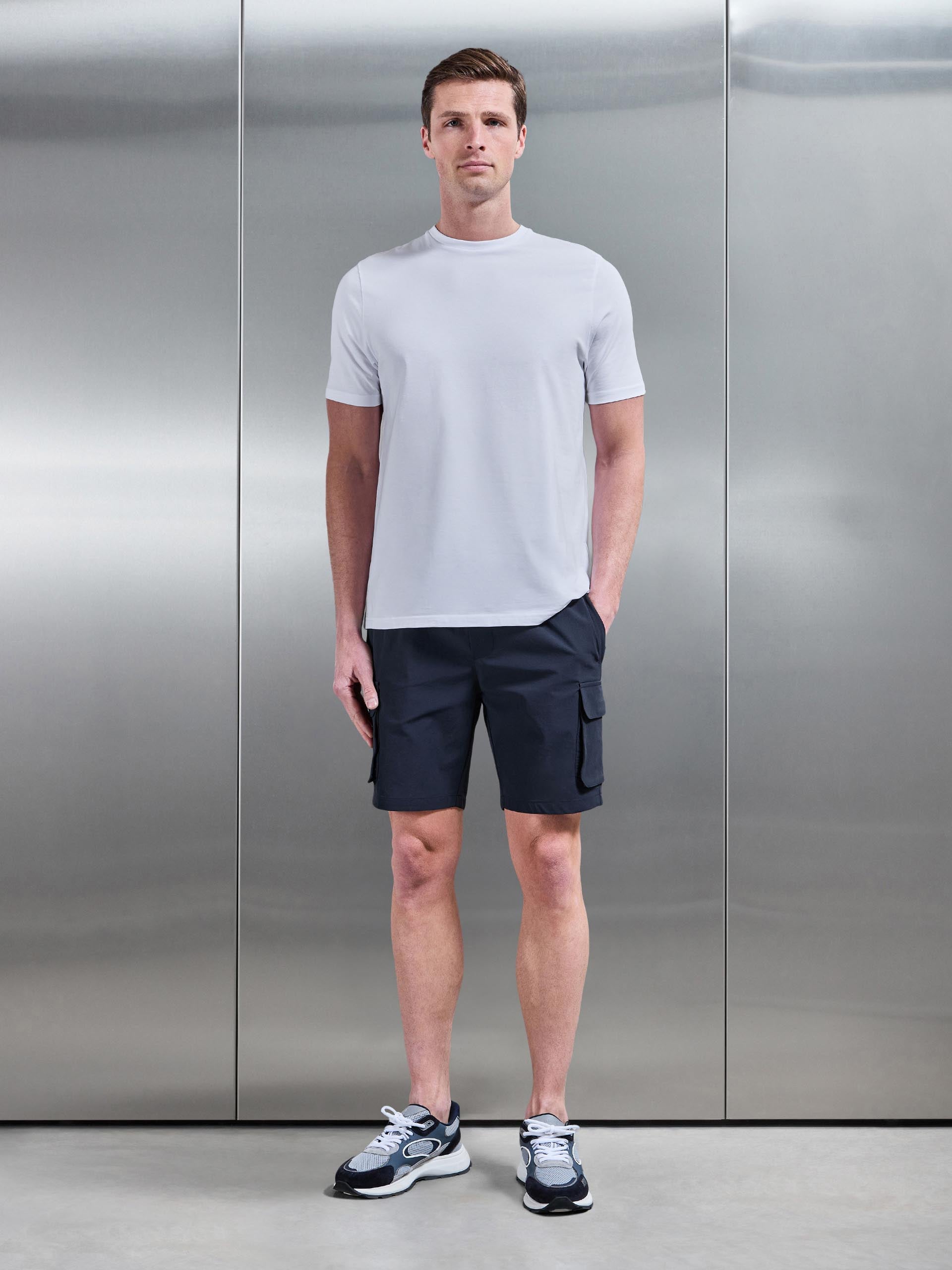 Mens Utility Cargo Short in Navy