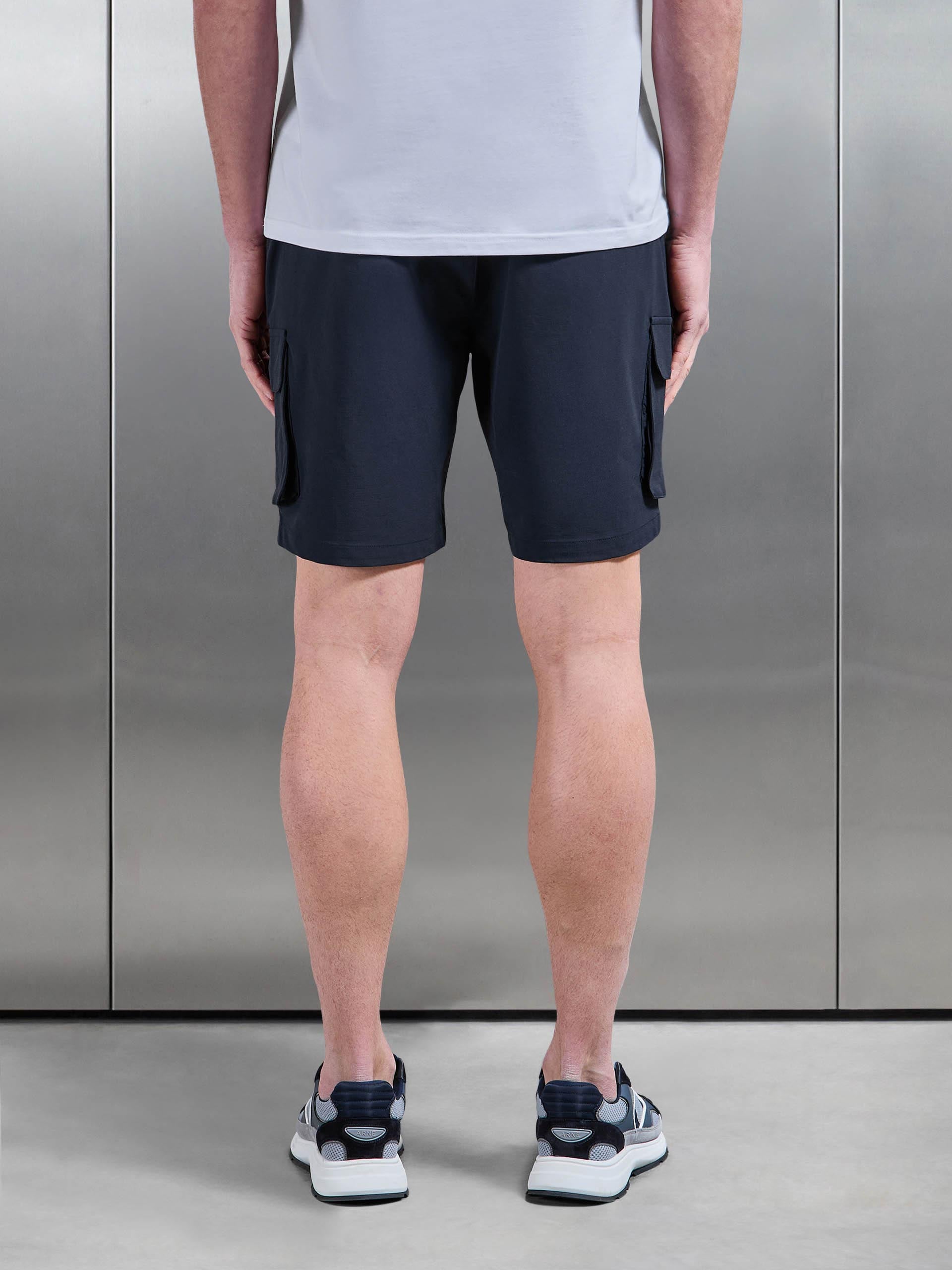 Mens Utility Cargo Short in Navy