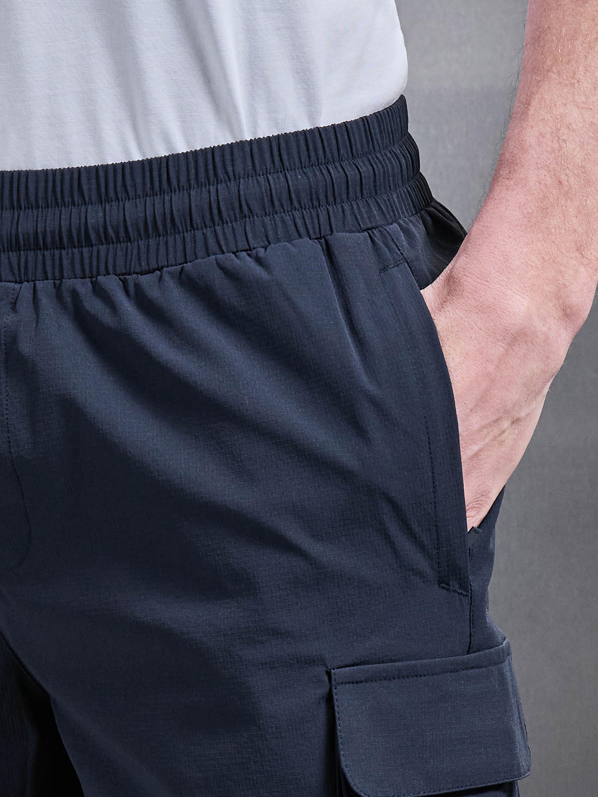 Mens Utility Cargo Short in Navy