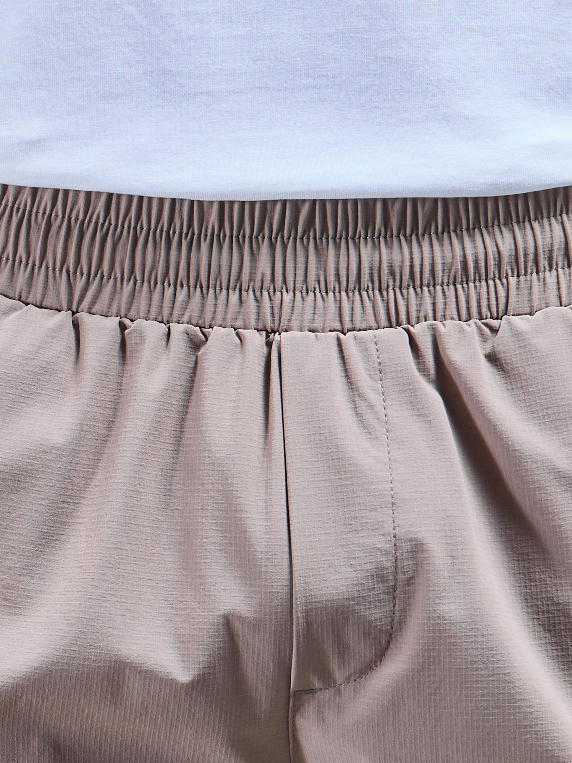 Mens Utility Cargo Short in Taupe
