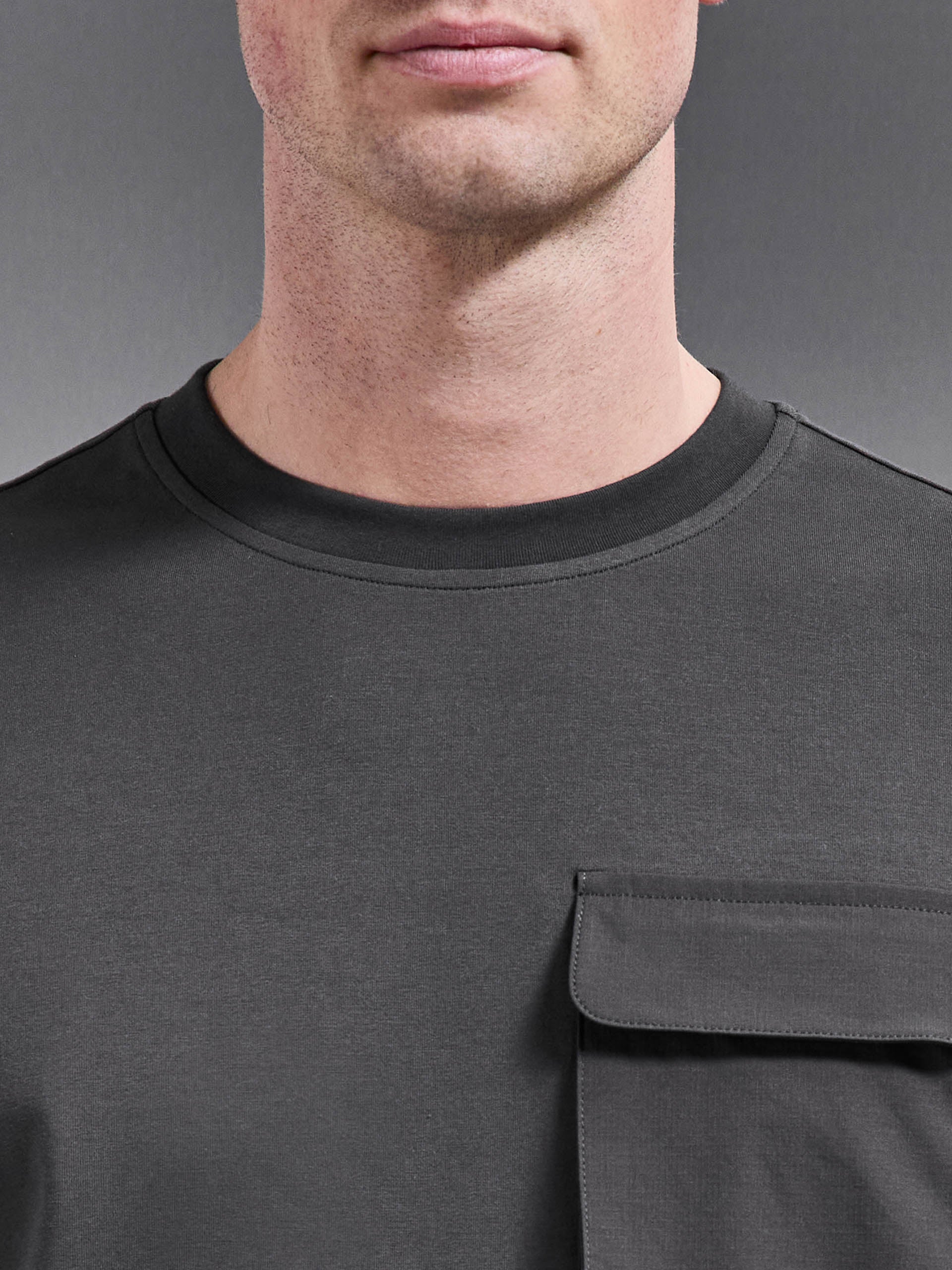 Mens Utility Cargo T-Shirt in Grey