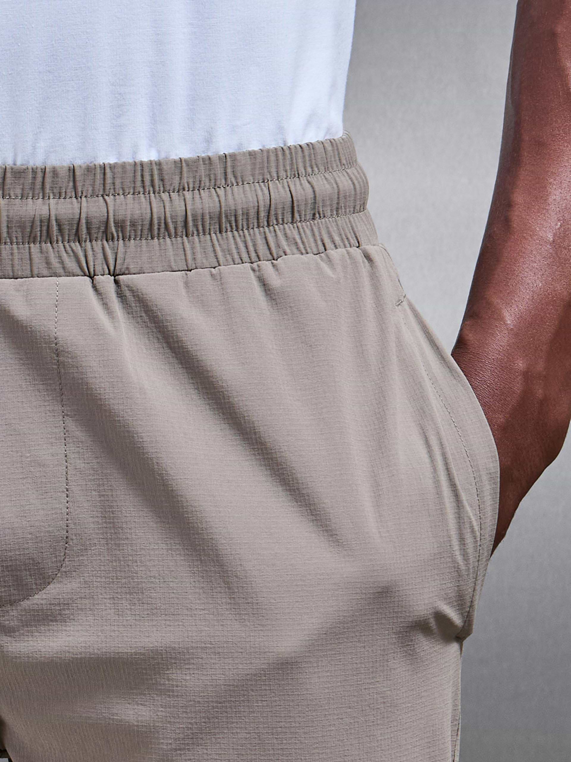 Utility Trackpant in Olive