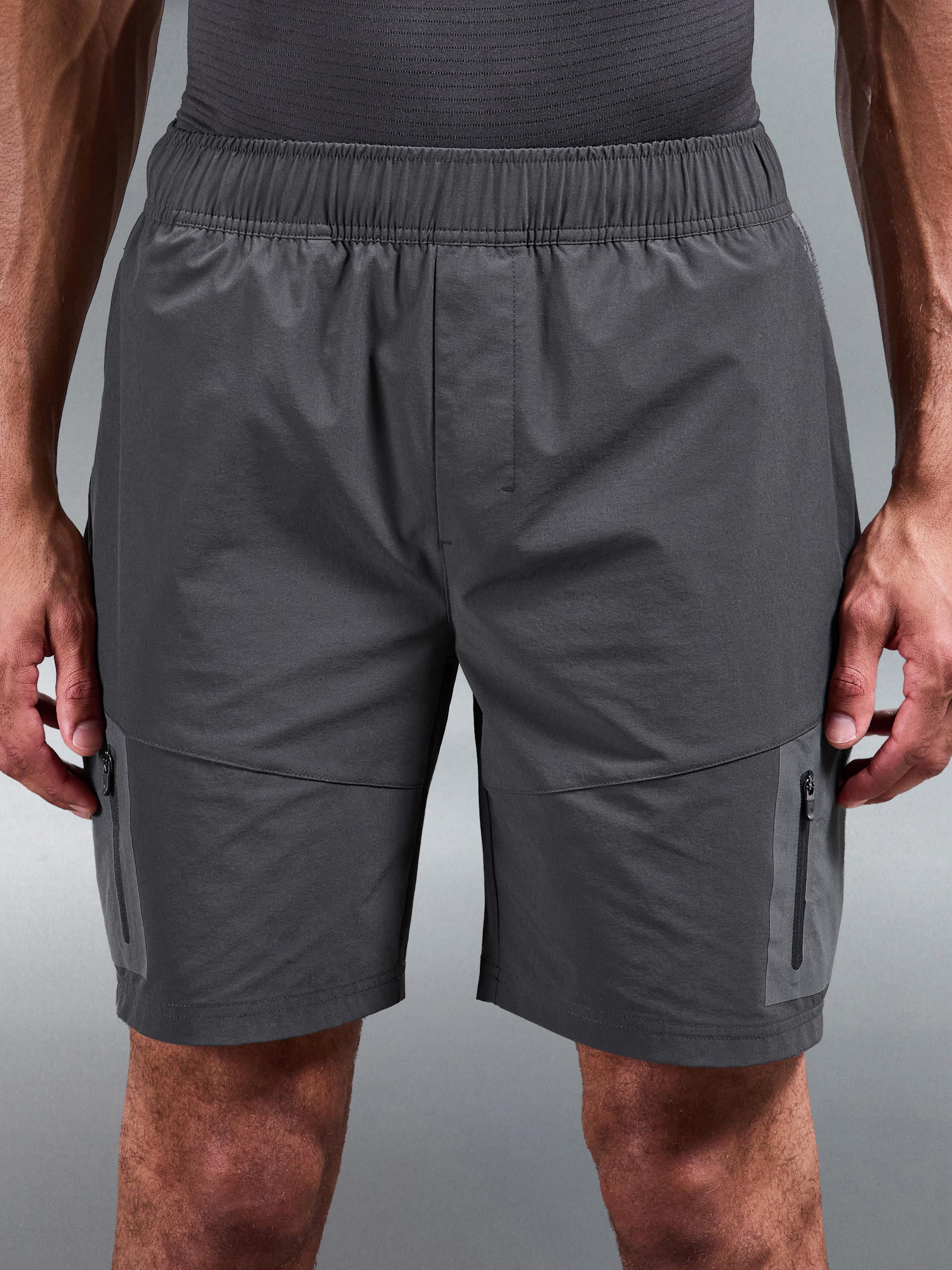 Mens Utility Trail Cargo Short in Grey