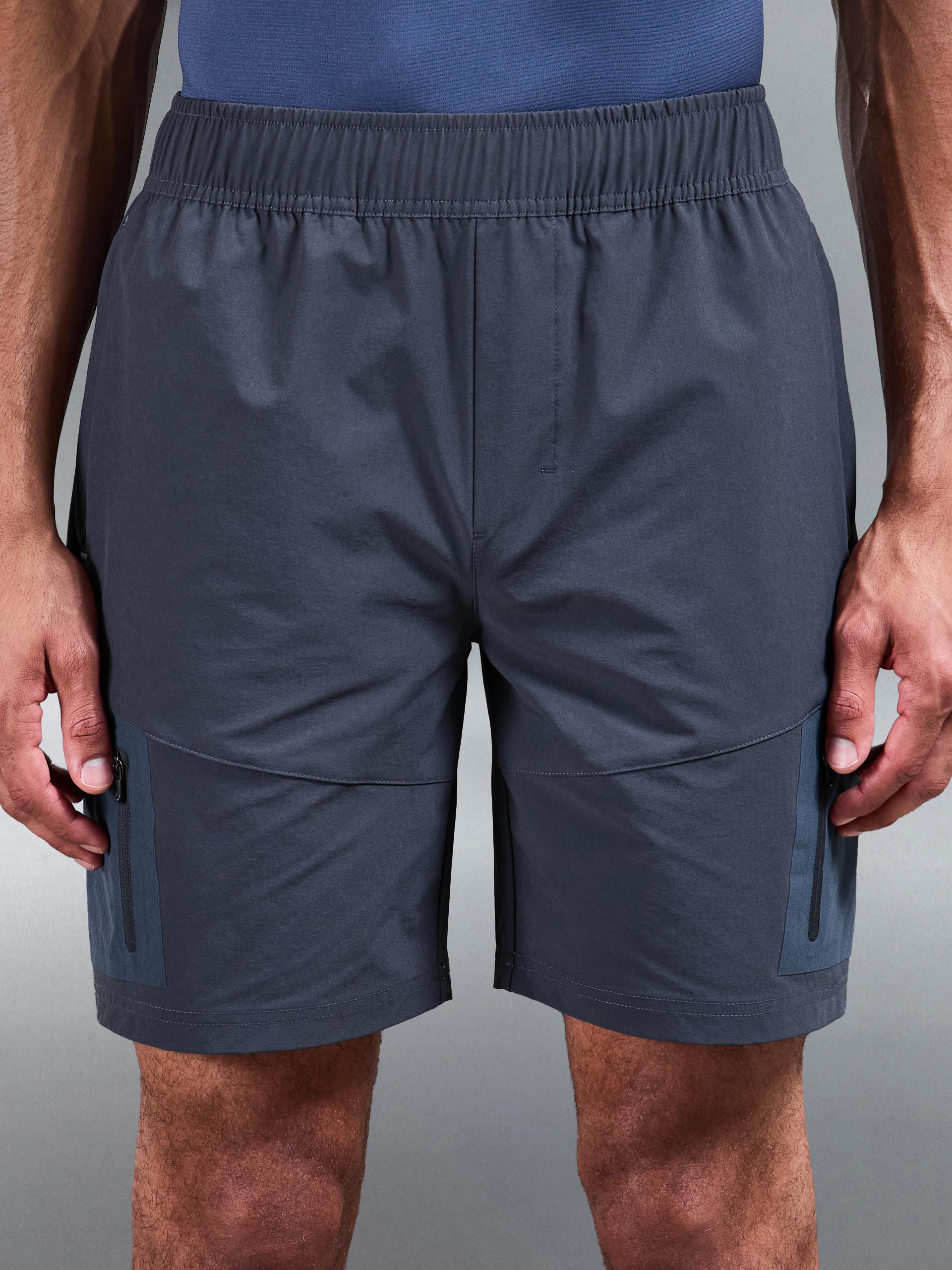 Mens Utility Trail Cargo Short in Slate Blue
