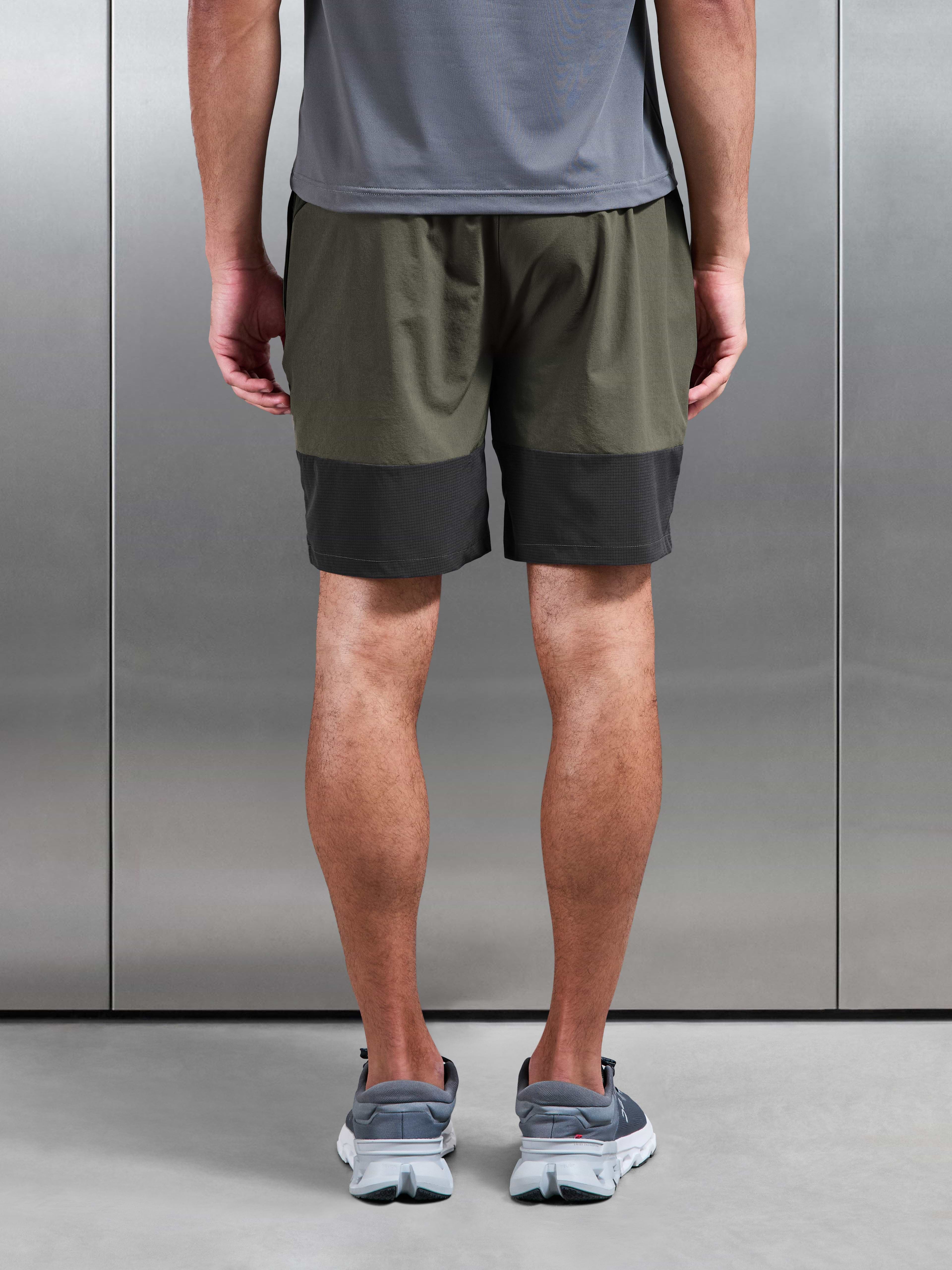 Utility Trail Short in Olive Grey