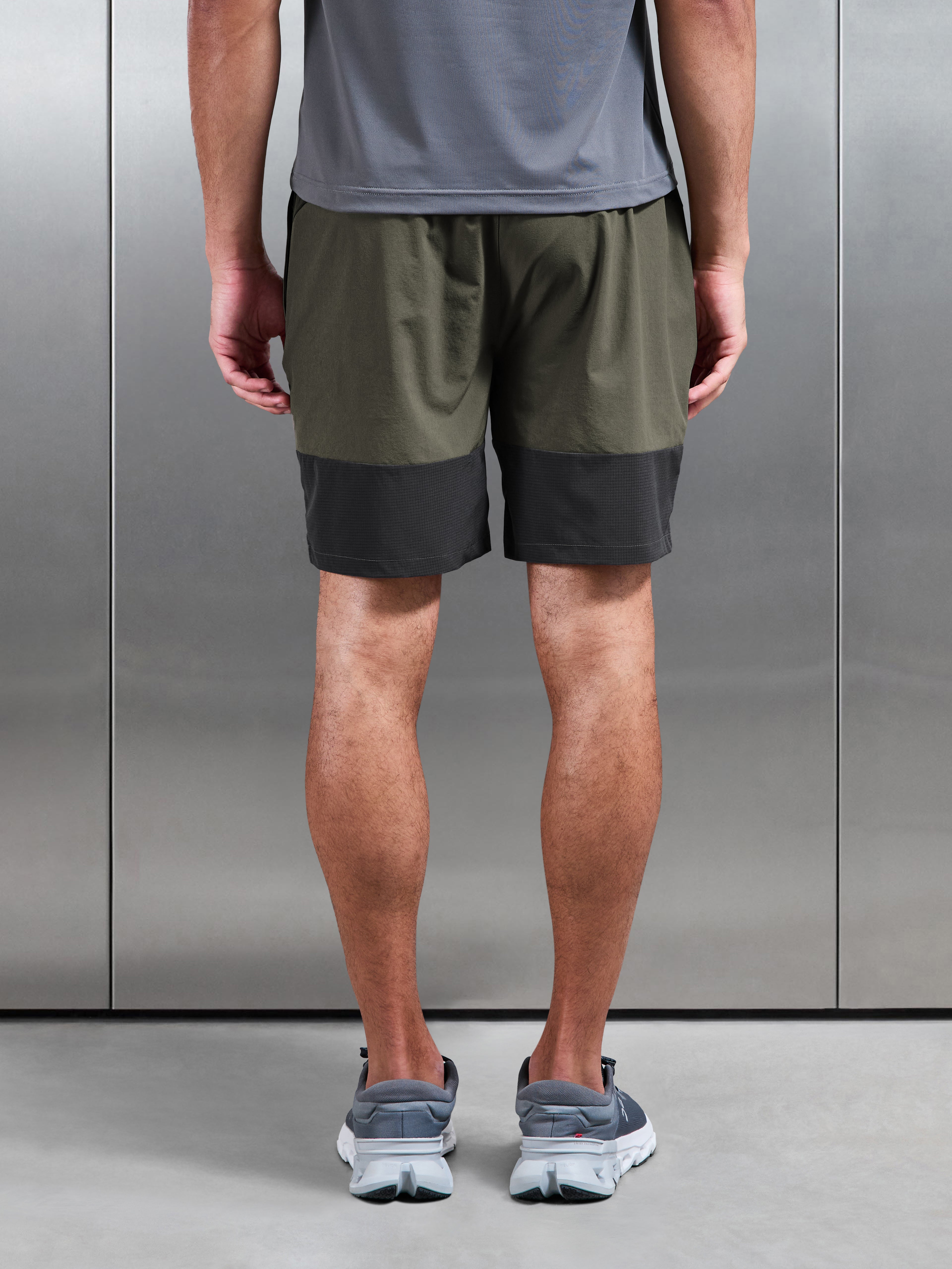 Mens Utility Trail Short in Olive Grey