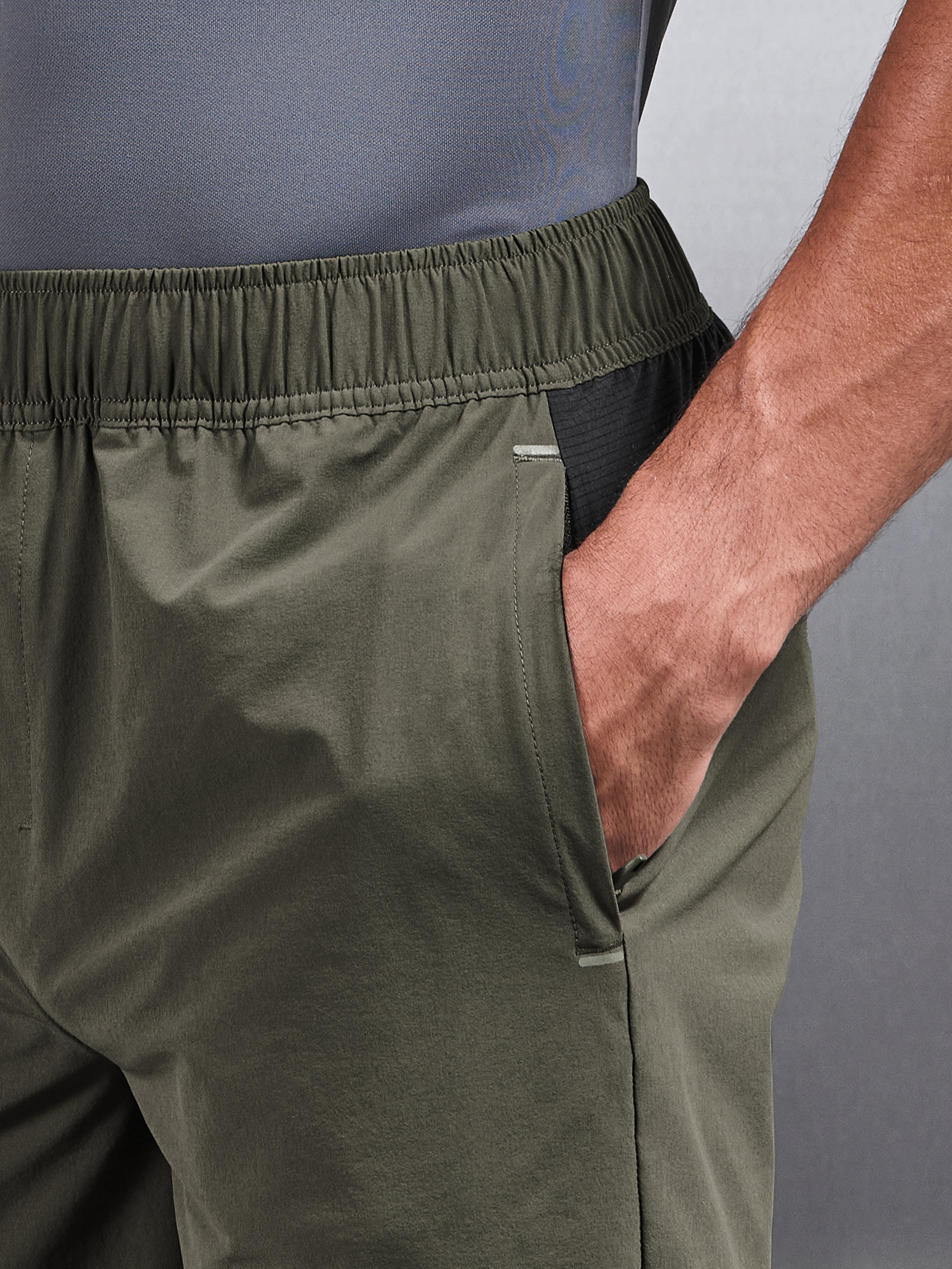 Mens Utility Trail Short in Olive Grey
