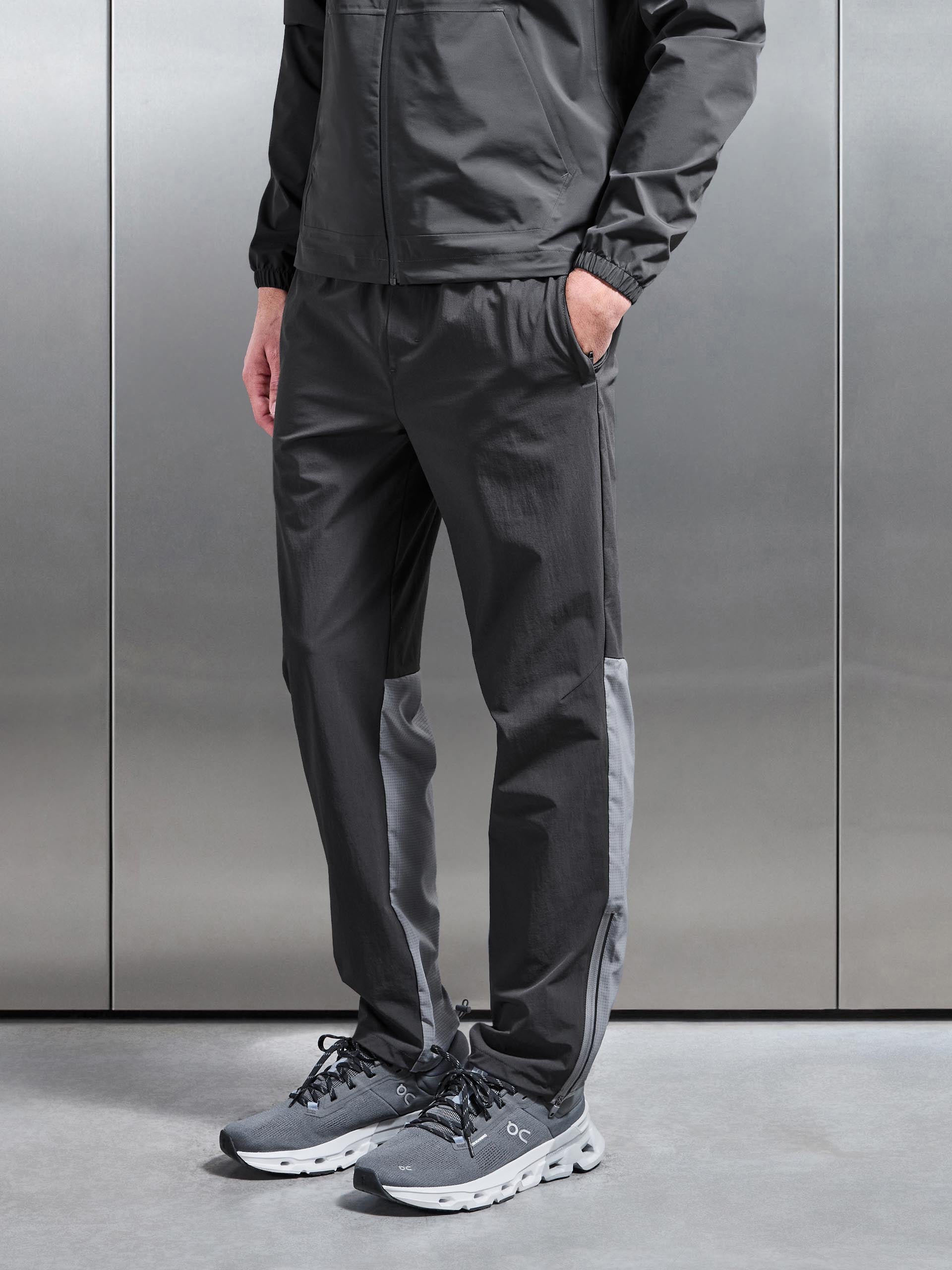 Mens Utility Trail Trackpant in Grey
