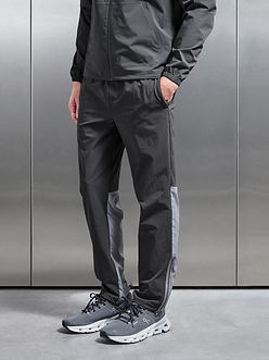 Mens Utility Trail Trackpant in Grey