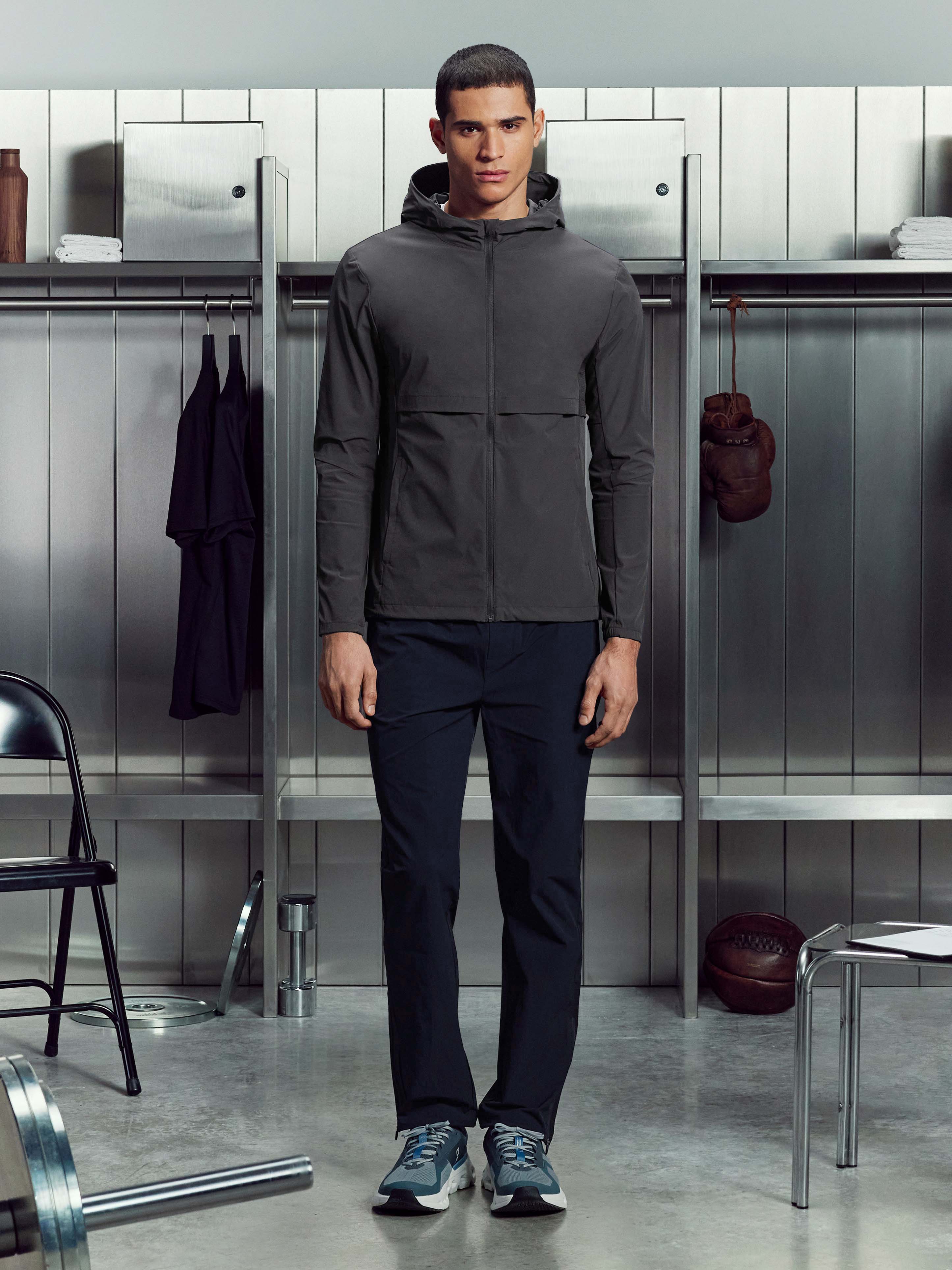 Mens Utility Trail Trackpant in Navy