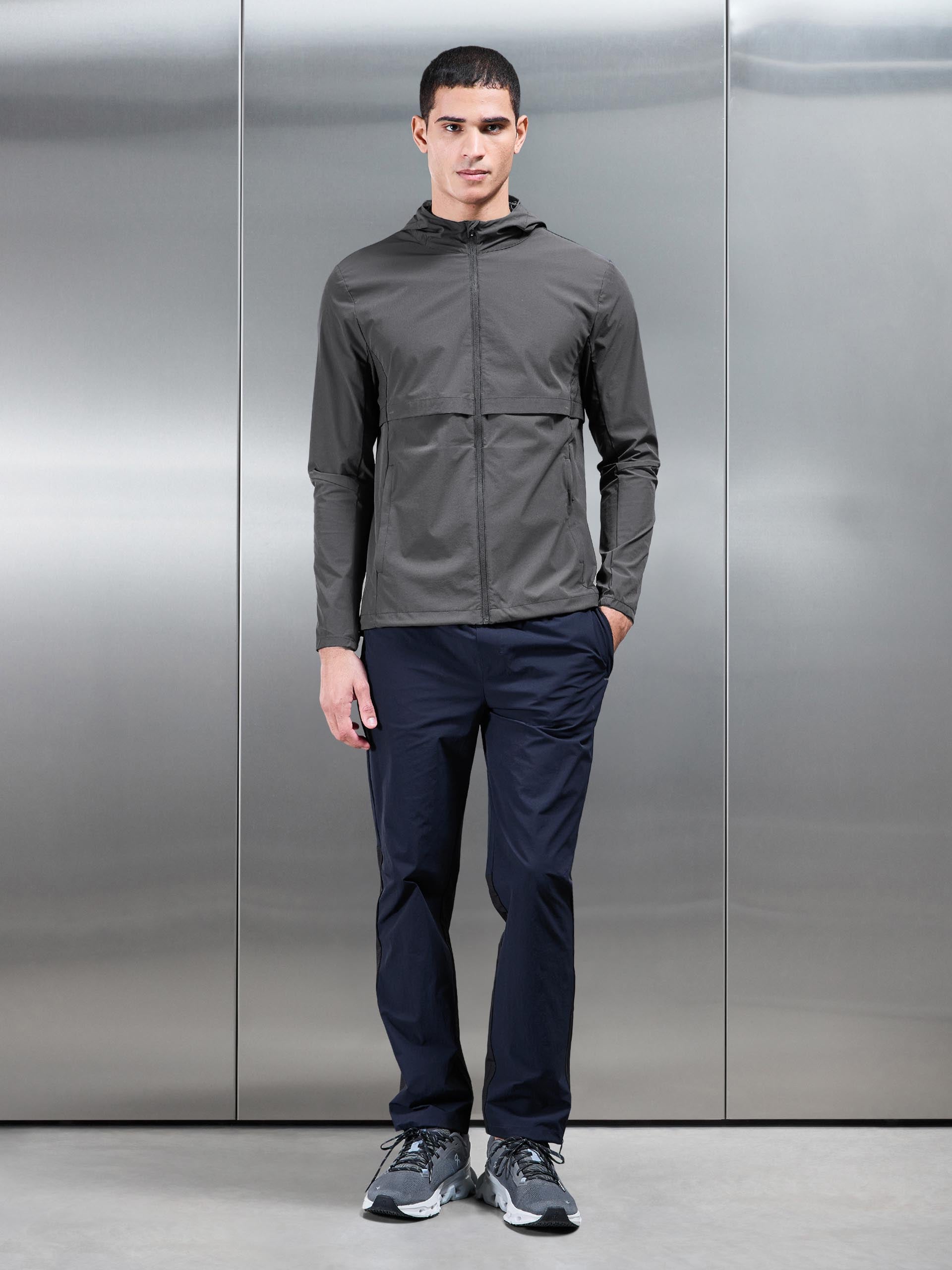 Mens Utility Trail Trackpant in Navy