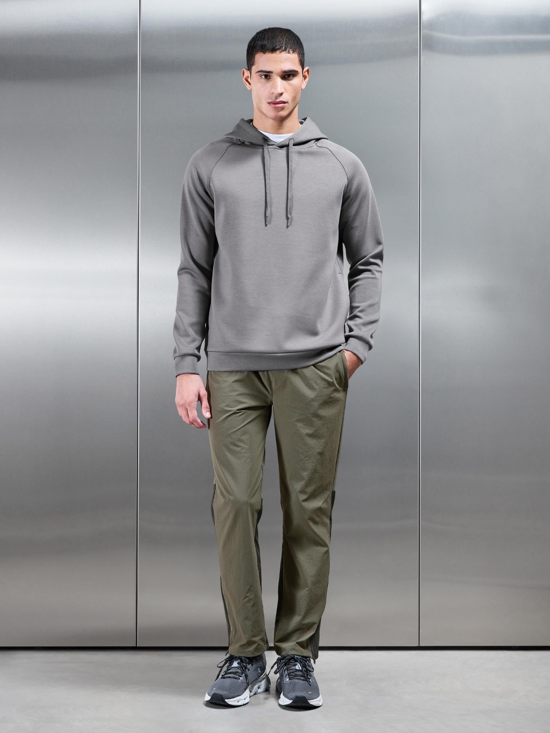 Mens Utility Trail Trackpant in Olive Grey