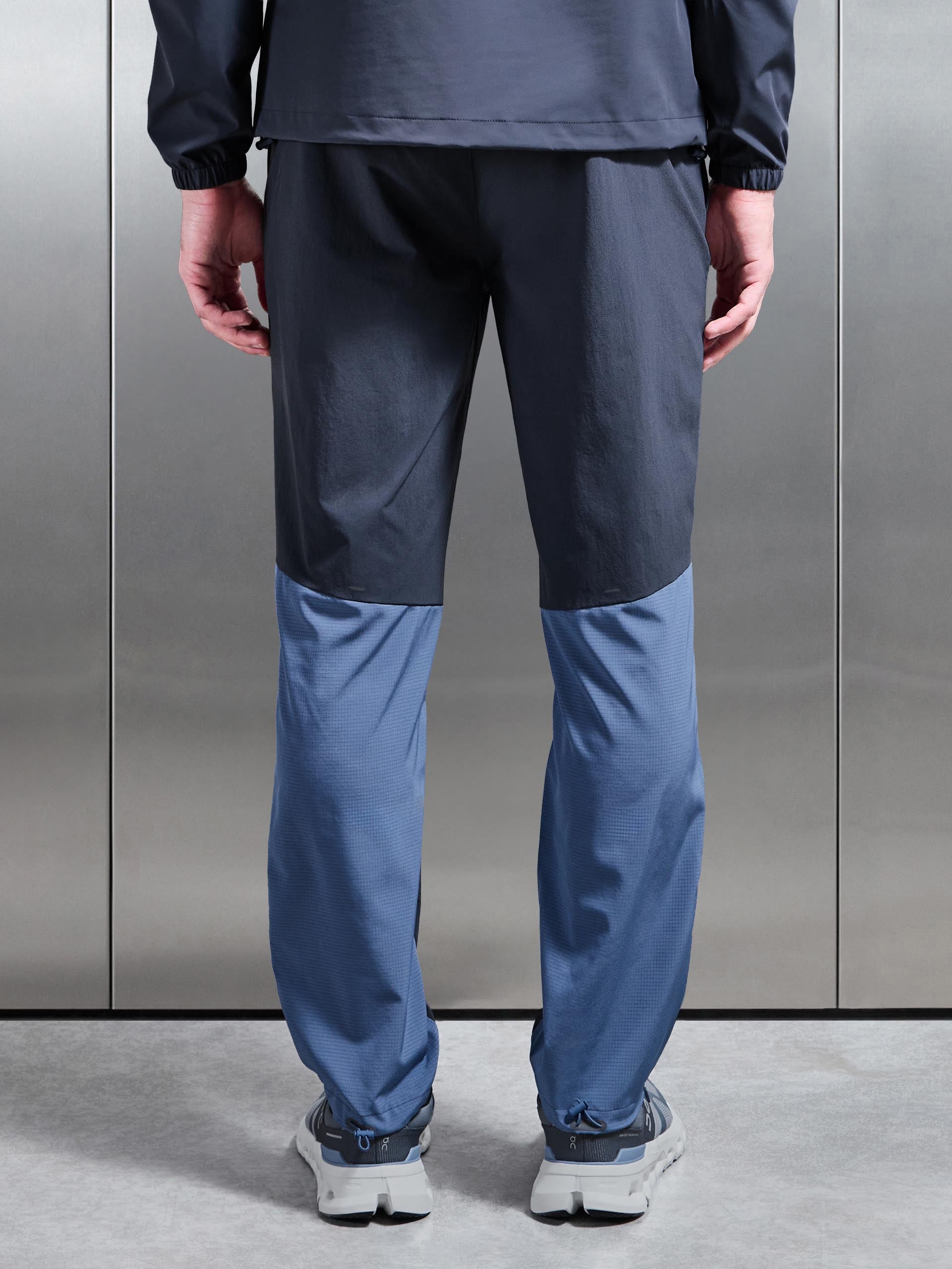 Mens Utility Trail Trackpant in Slate Blue