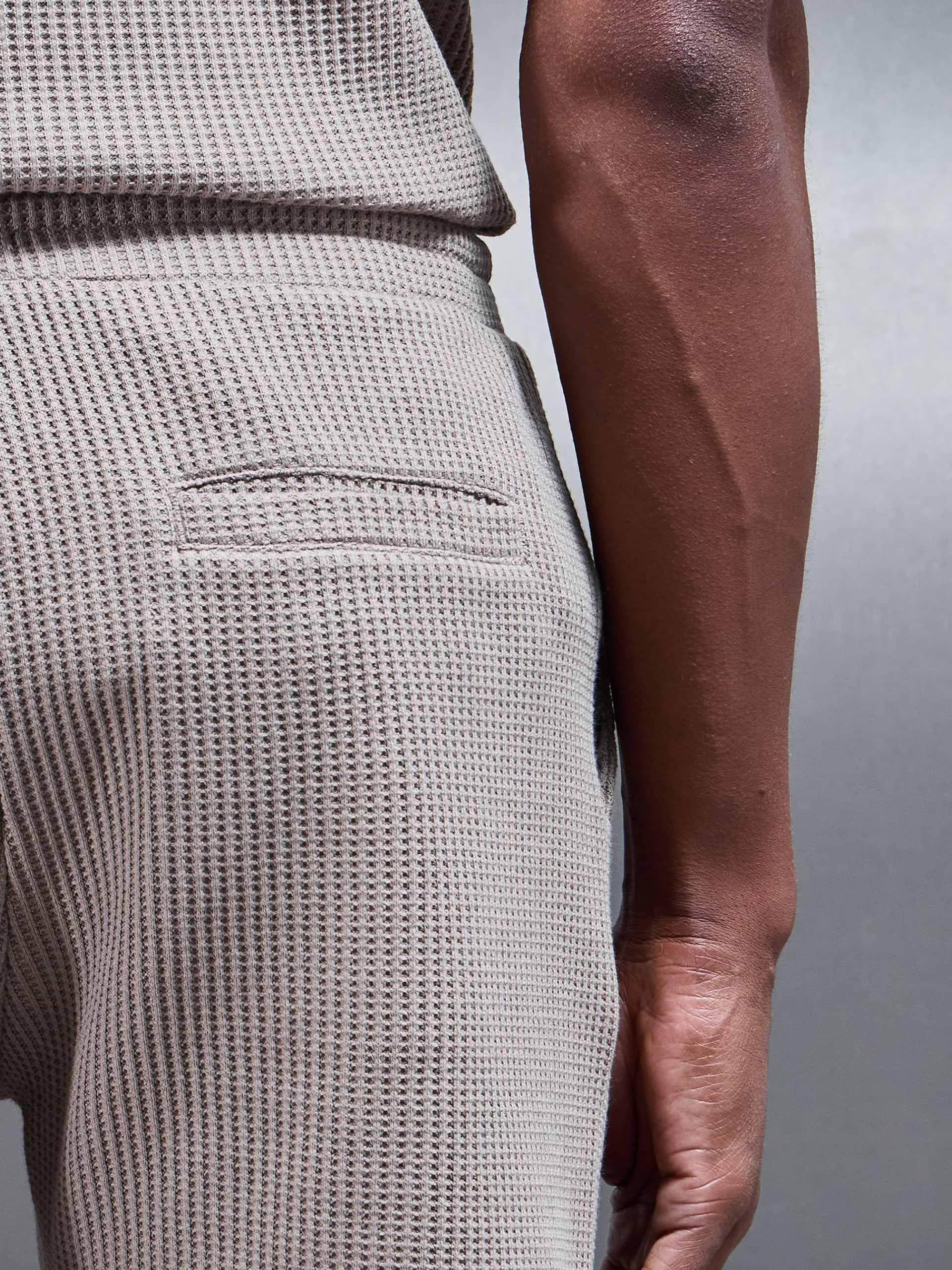 Waffle Relaxed Short in Taupe