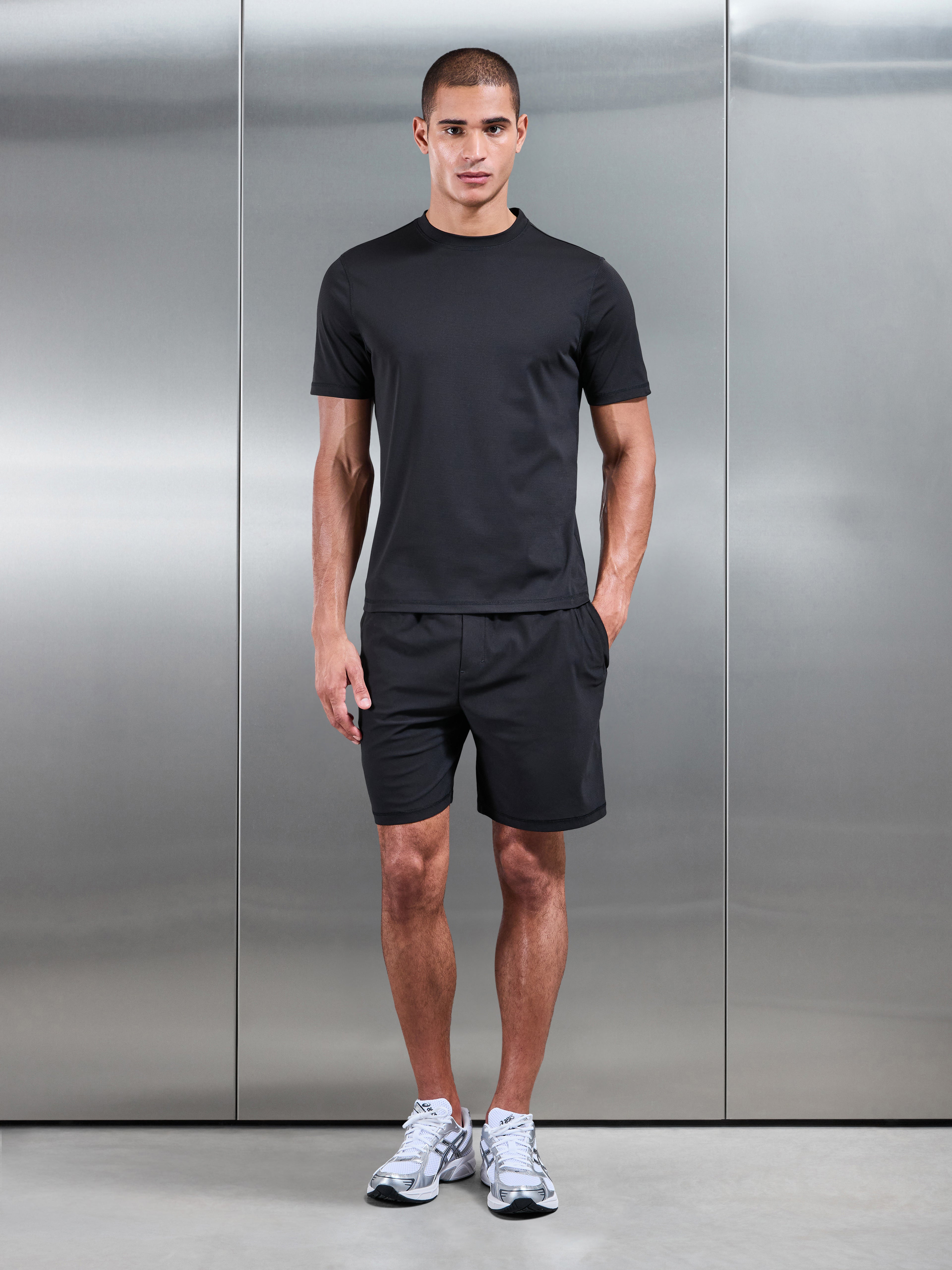 Mens Warp Knitted T-Shirt in Black