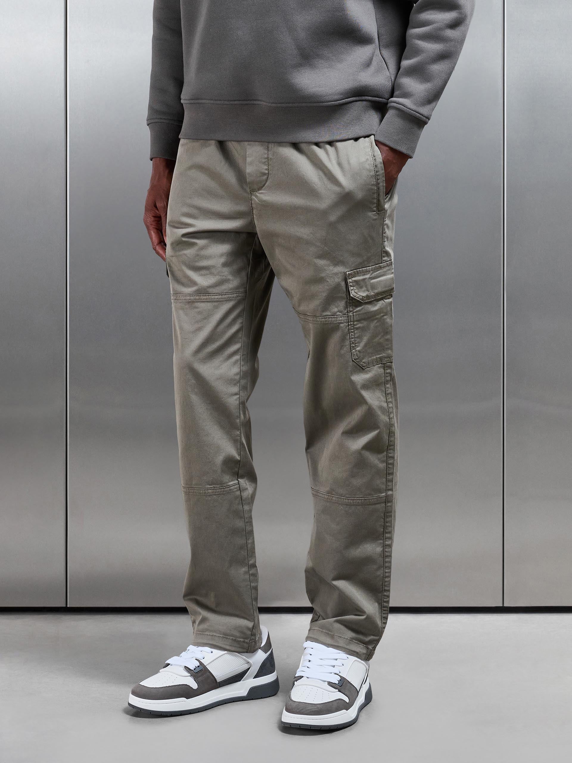 Mens Worker Cargo Pant in Olive
