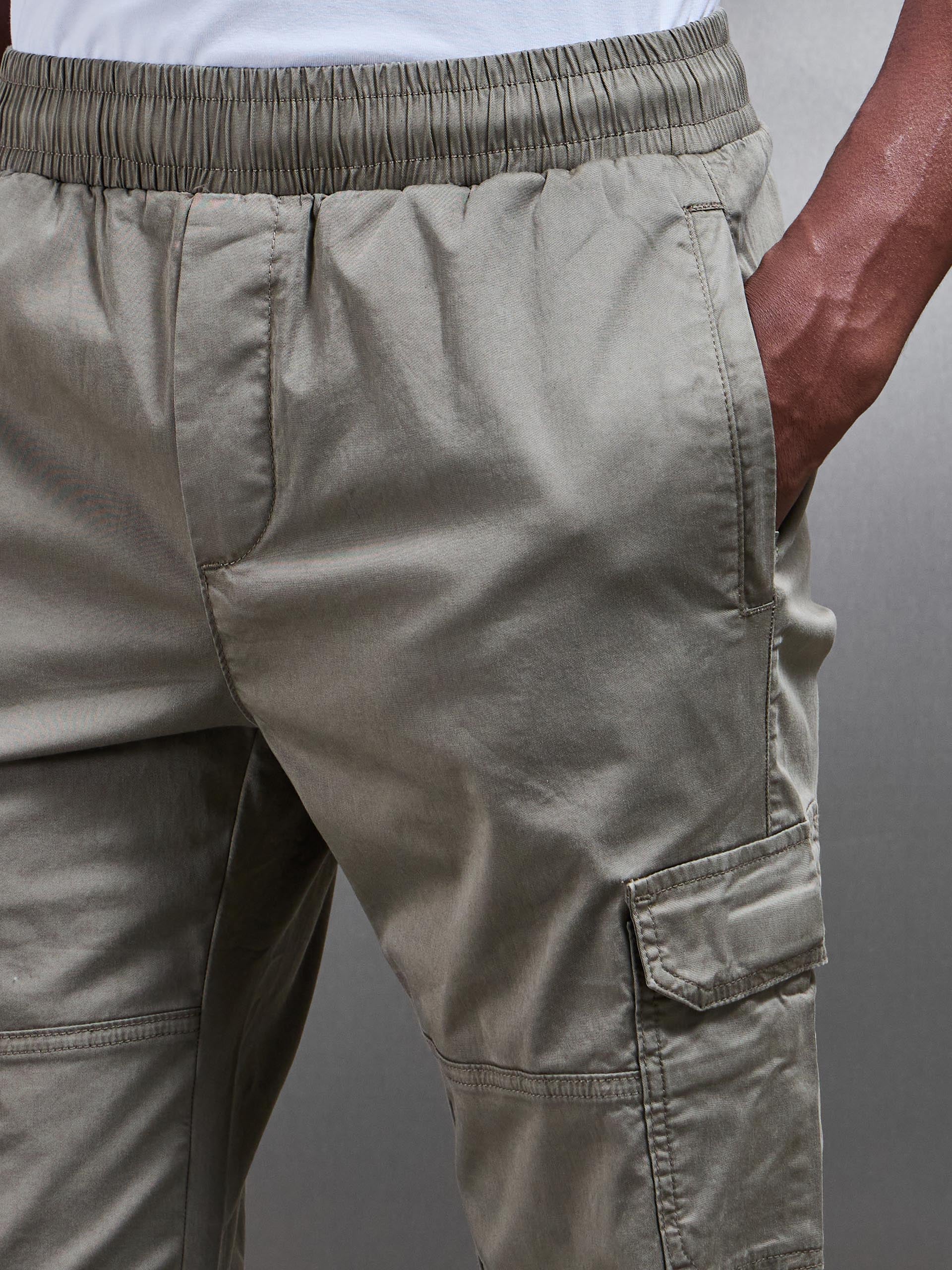 Mens Worker Cargo Pant in Olive