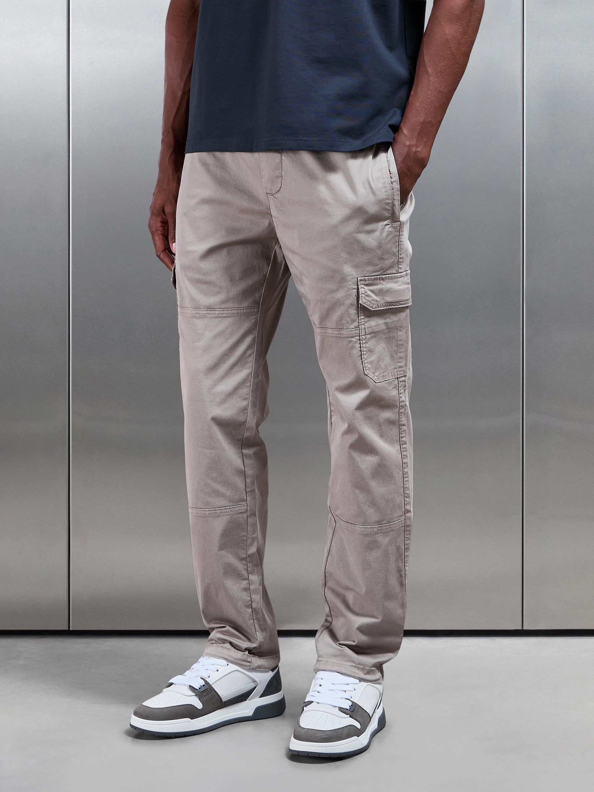 Mens Worker Cargo Pant in Stone