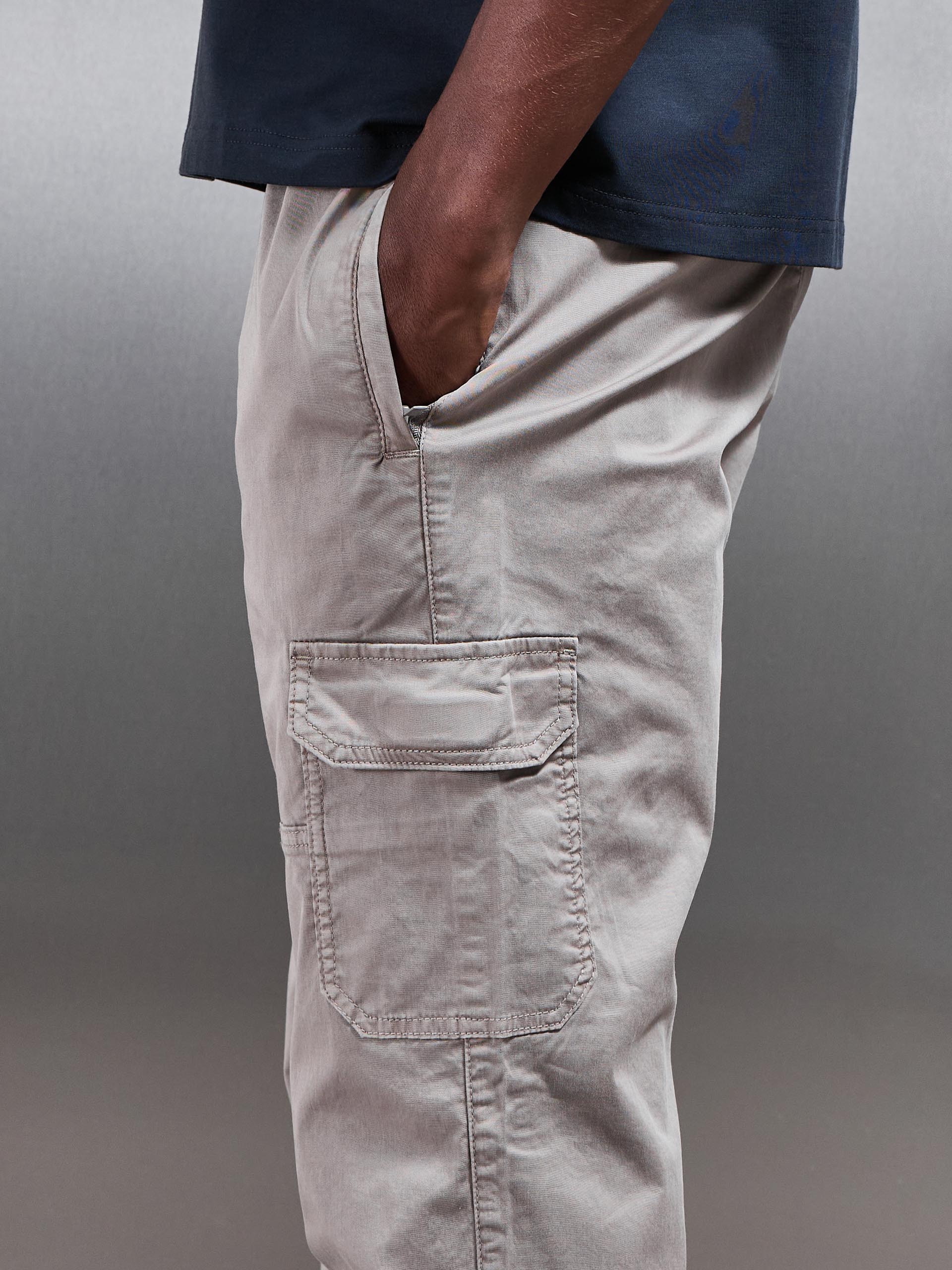 Mens Worker Cargo Pant in Stone