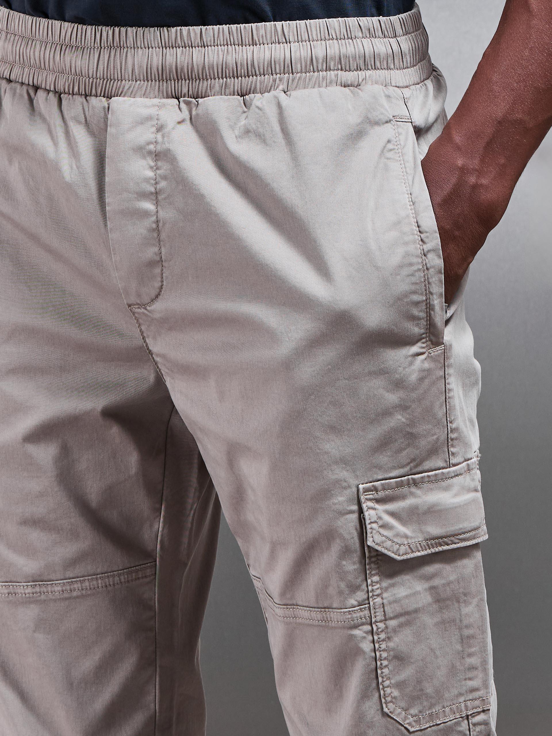 Mens Worker Cargo Pant in Stone