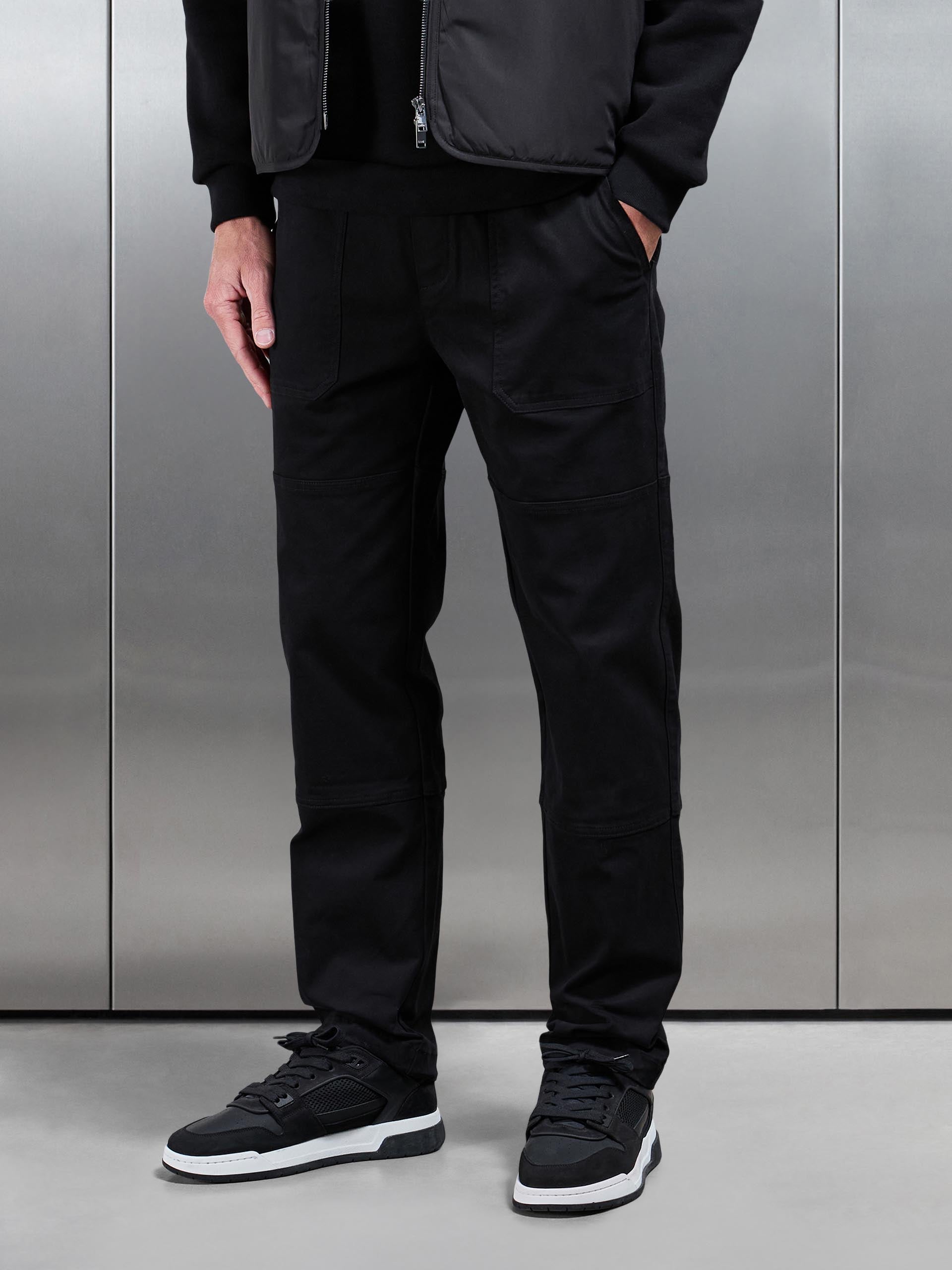 Mens Worker Trouser in Black
