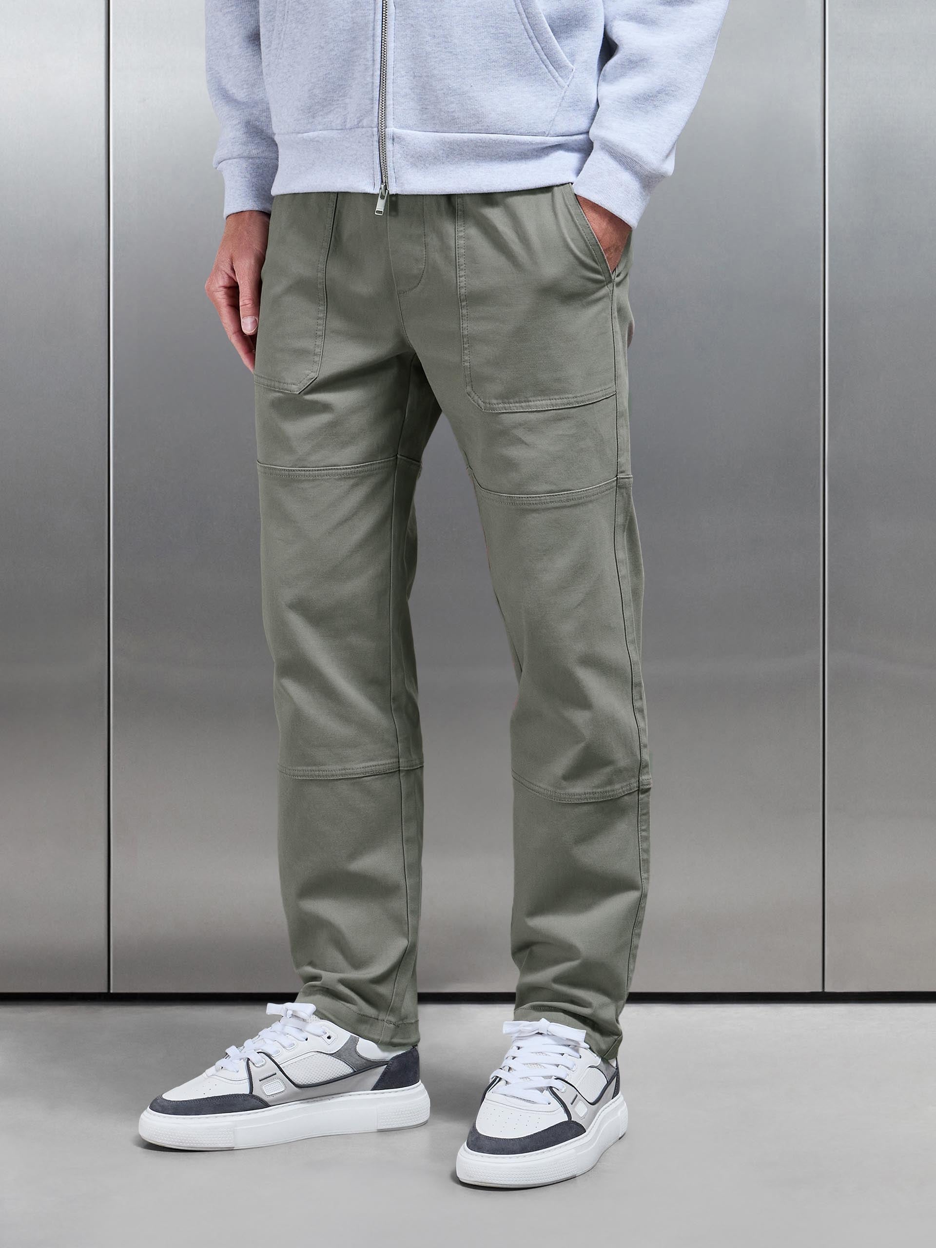 Mens Worker Trouser in Olive