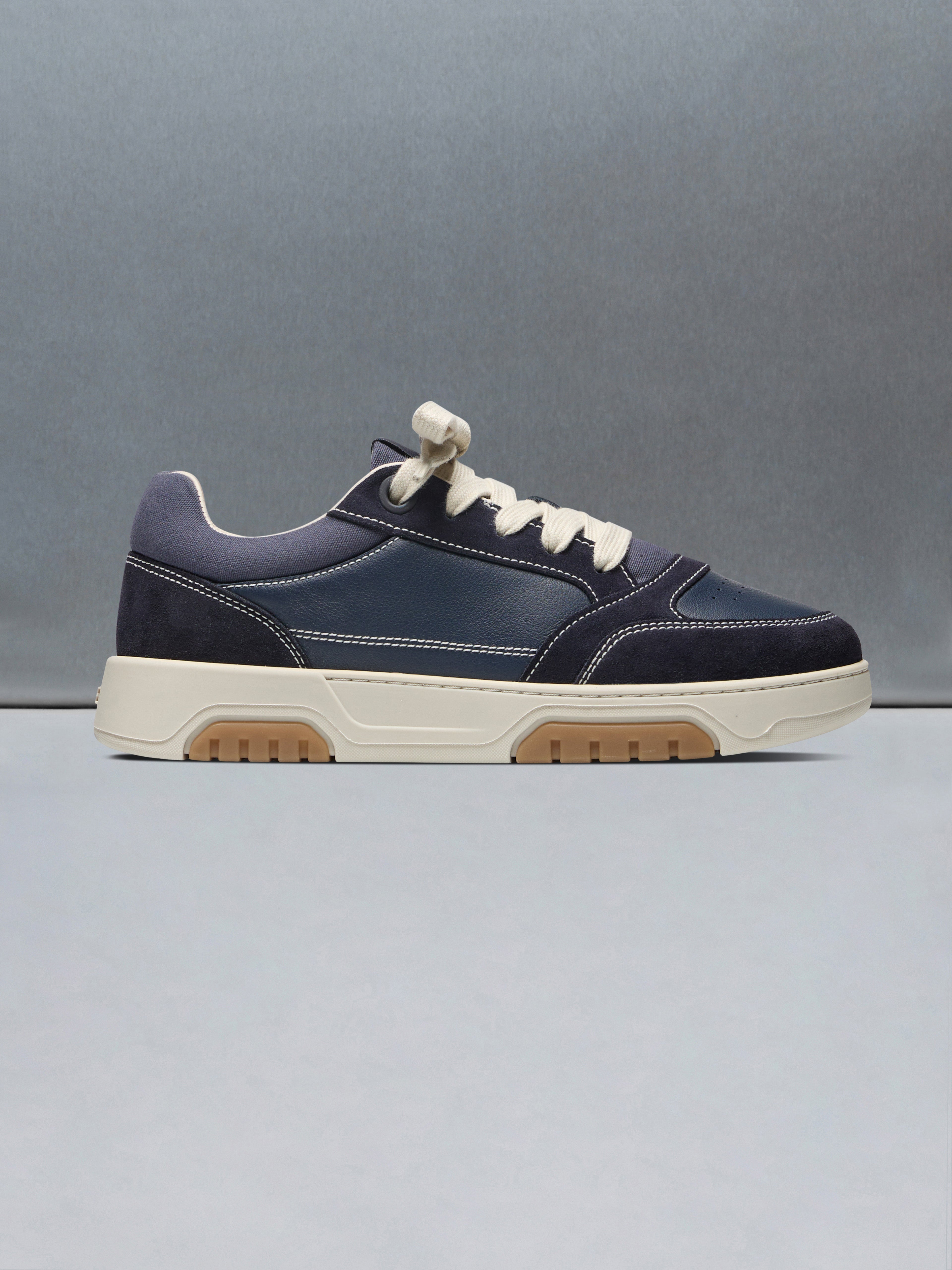 Nova Trainer in Navy Beige