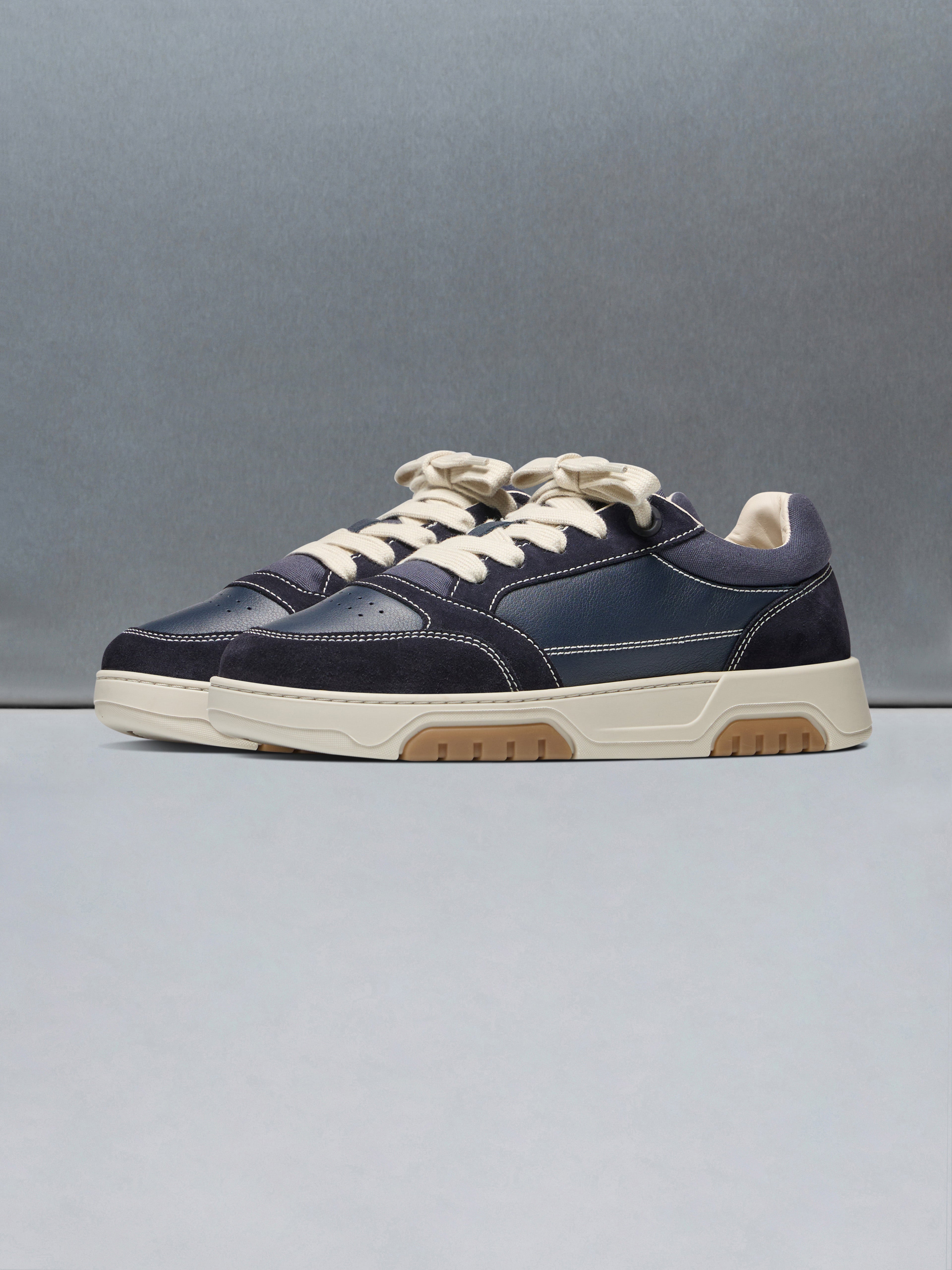 Nova Trainer in Navy Beige